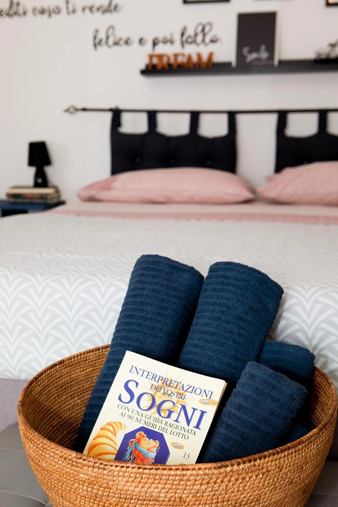 Bedroom, Bed in Santu Bustianu