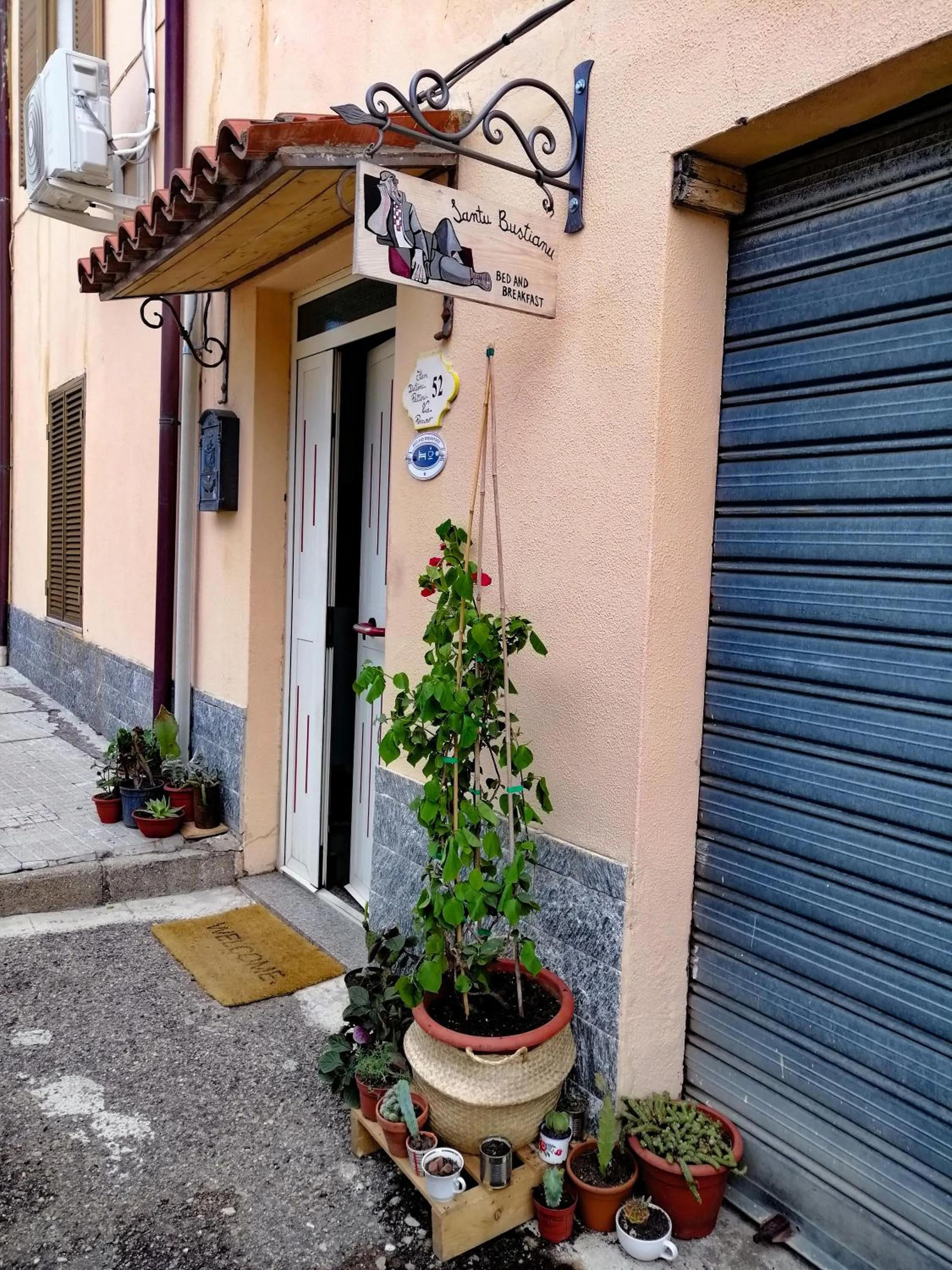 Property building in Santu Bustianu