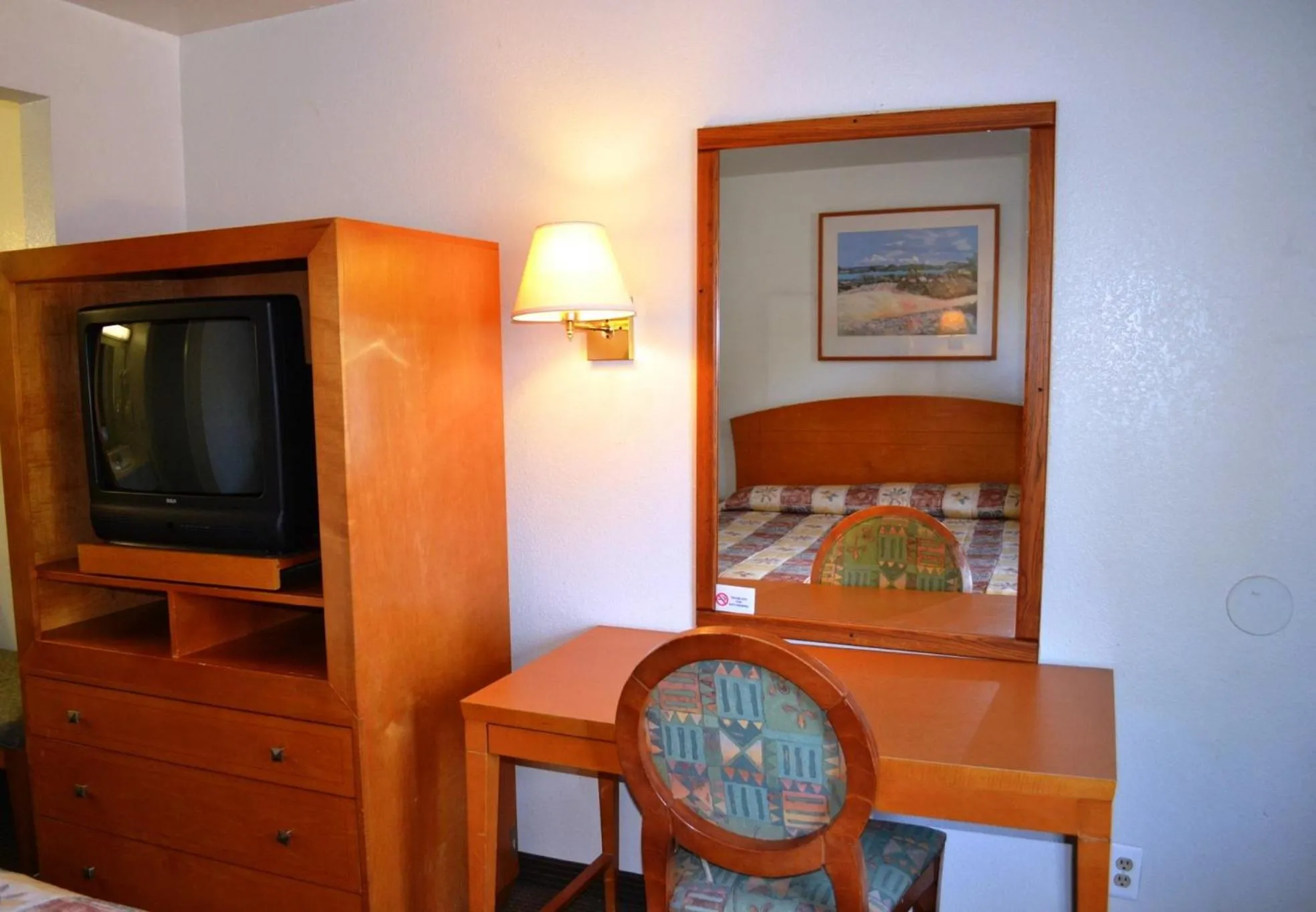 Decorative detail in Fresno Inn