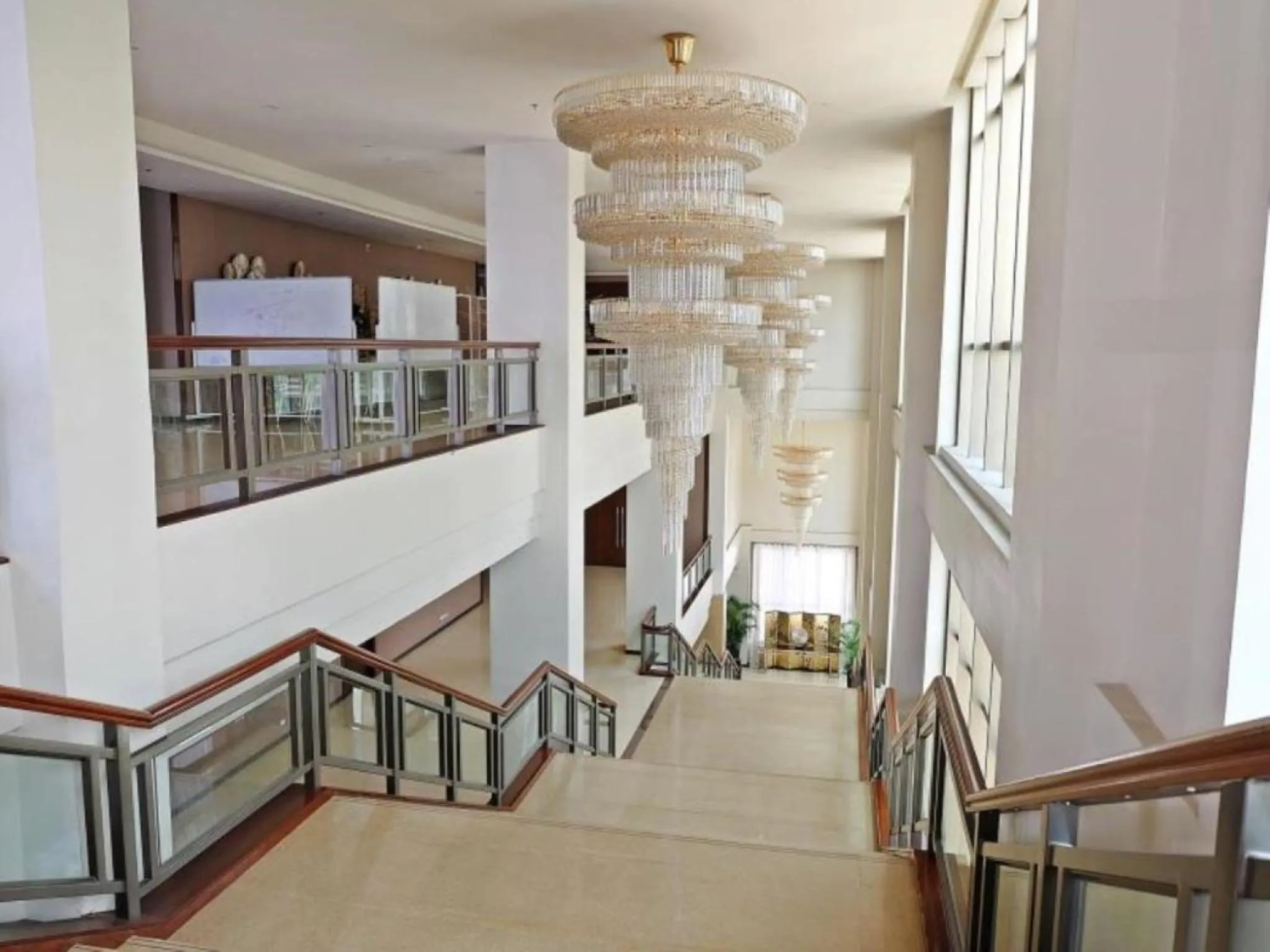 Lobby or reception in Mandarin Plaza Hotel