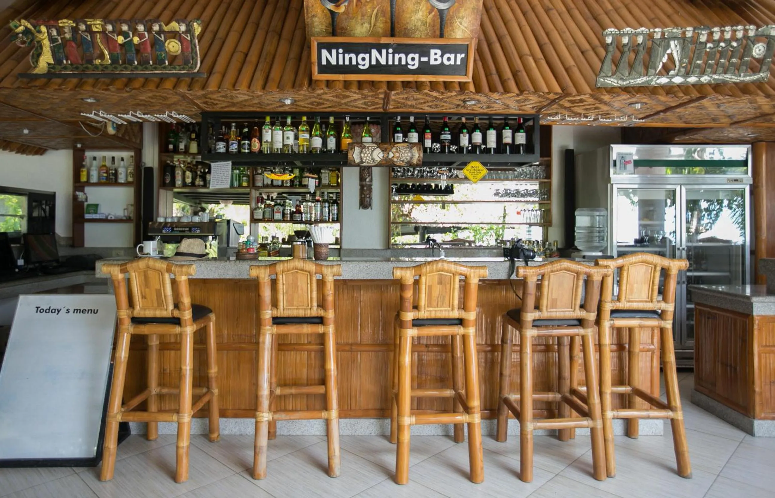 Lounge or bar in Dolphin House Resort Moalboal