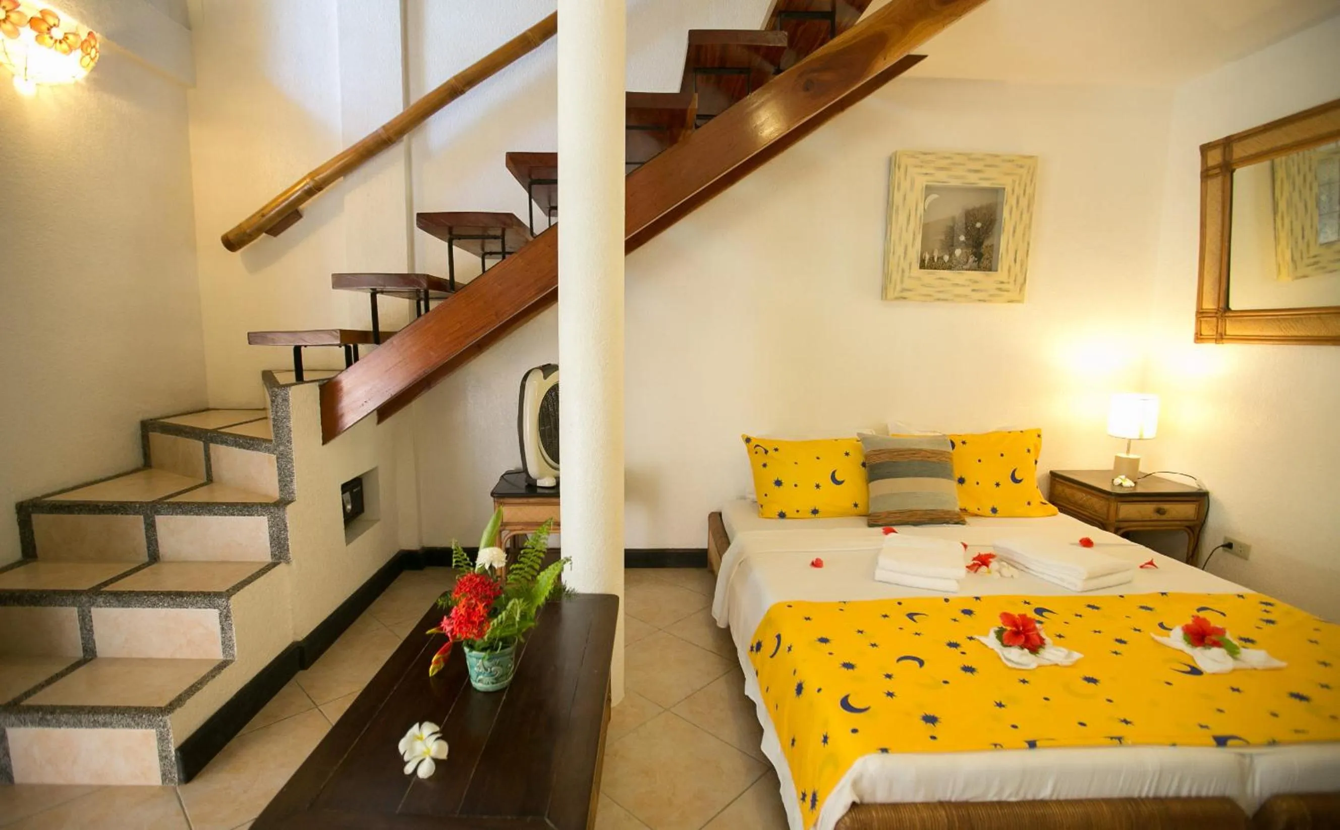 Bed in Dolphin House Resort Moalboal