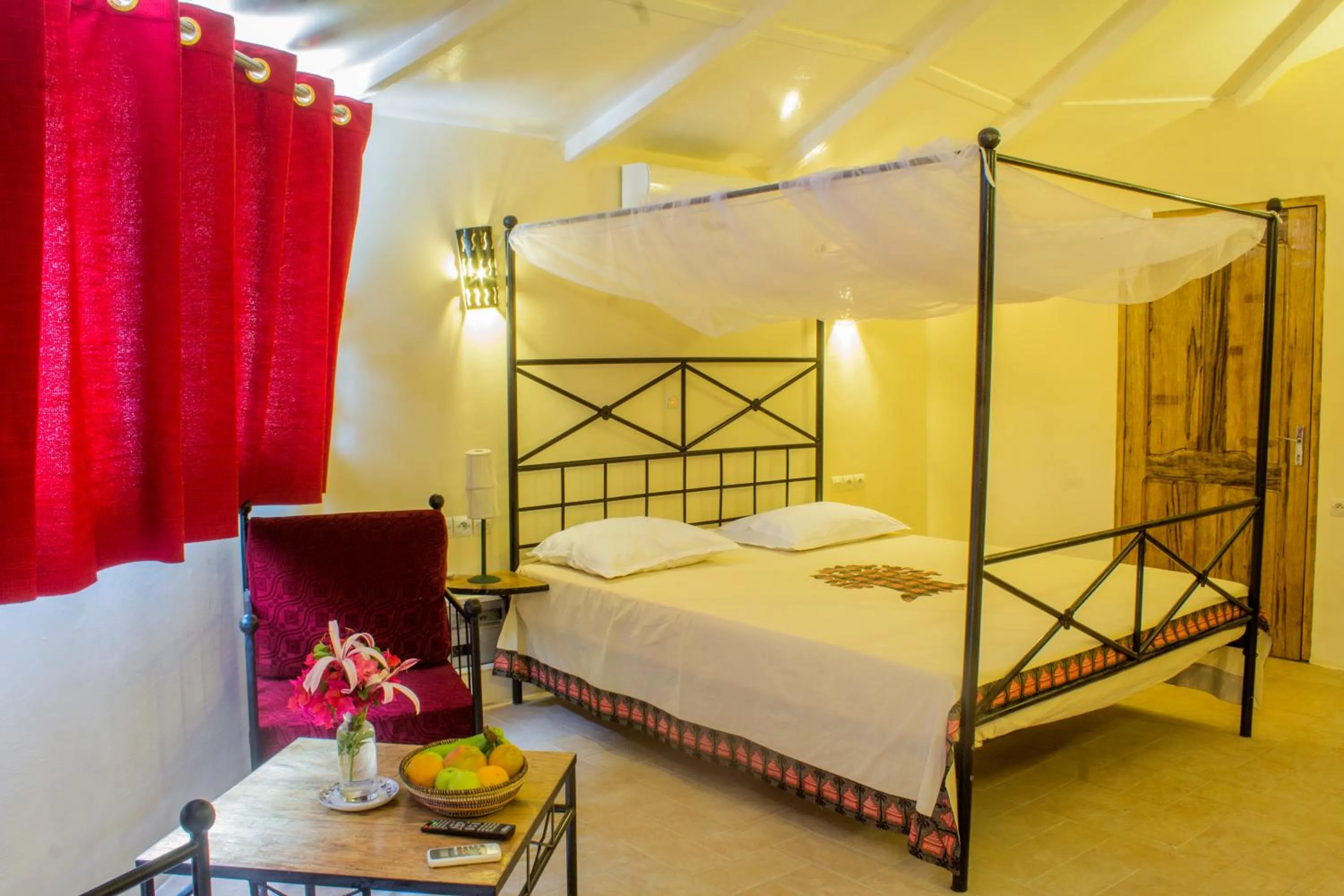 Photo of the whole room in Diamarek Hotel Sur La Plage