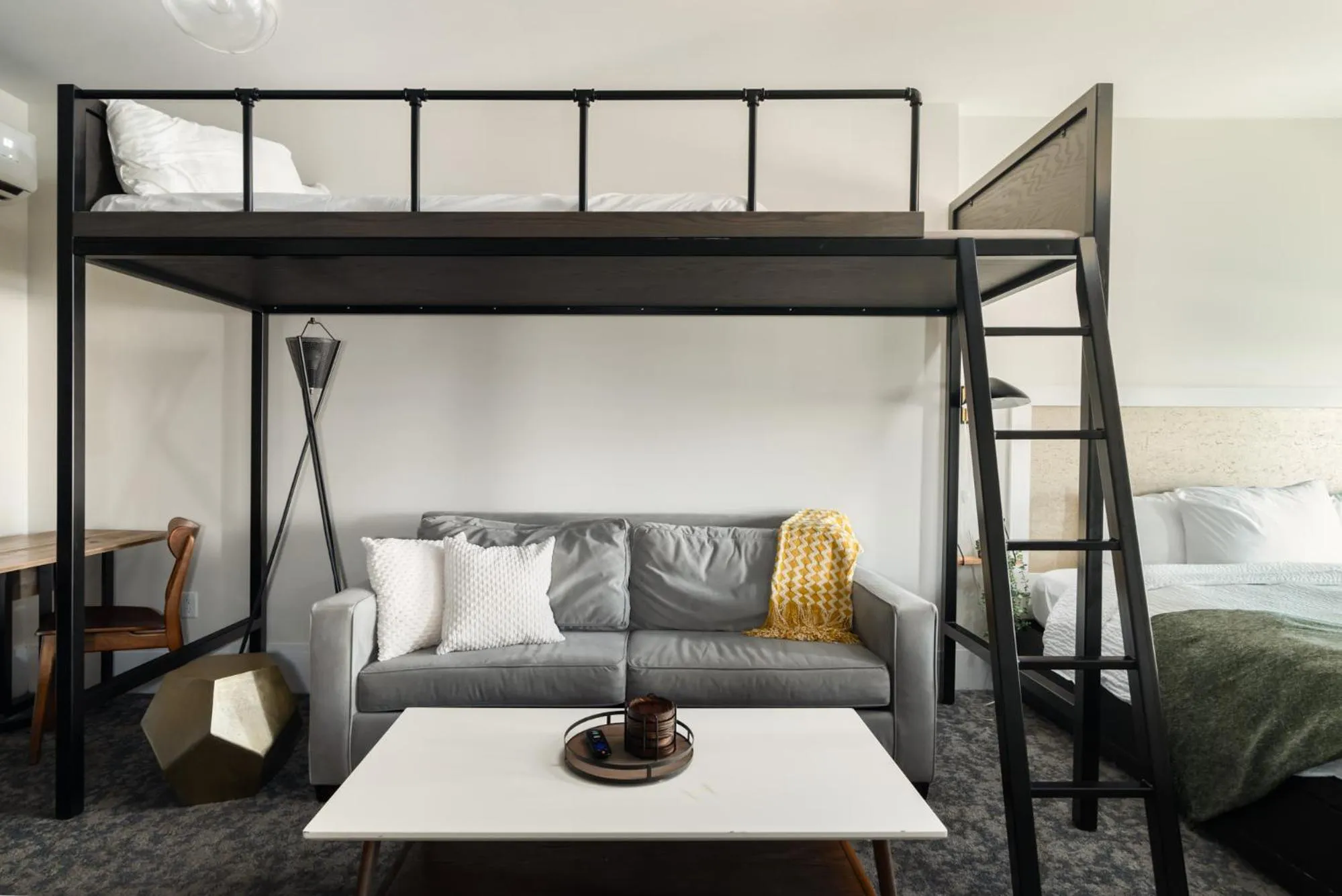 Living room, Bed in Hancock House