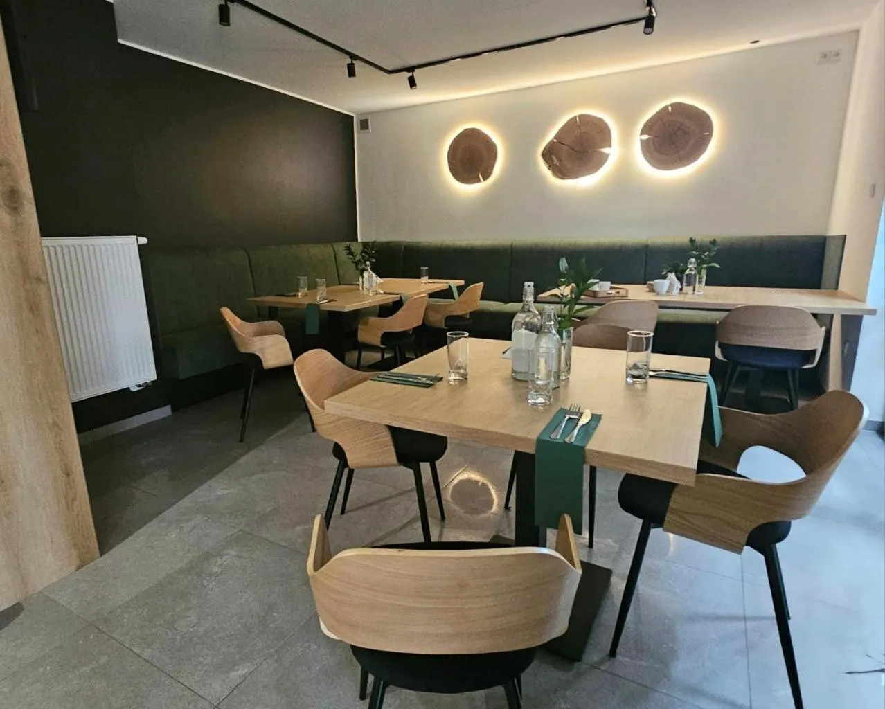 Restauracja i Noclegi Pod Kasztanami