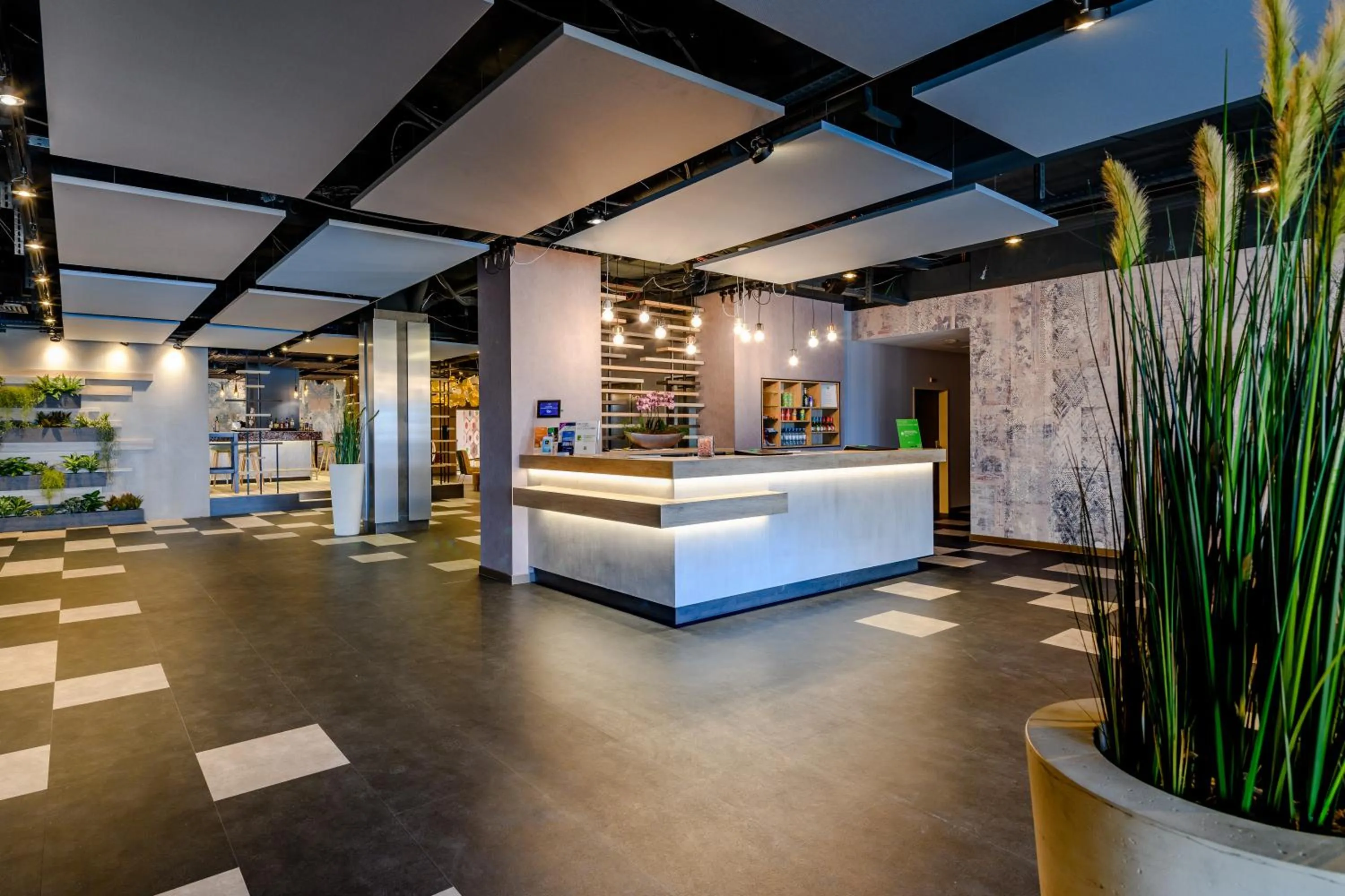 Lobby or reception in Ibis Styles Regensburg