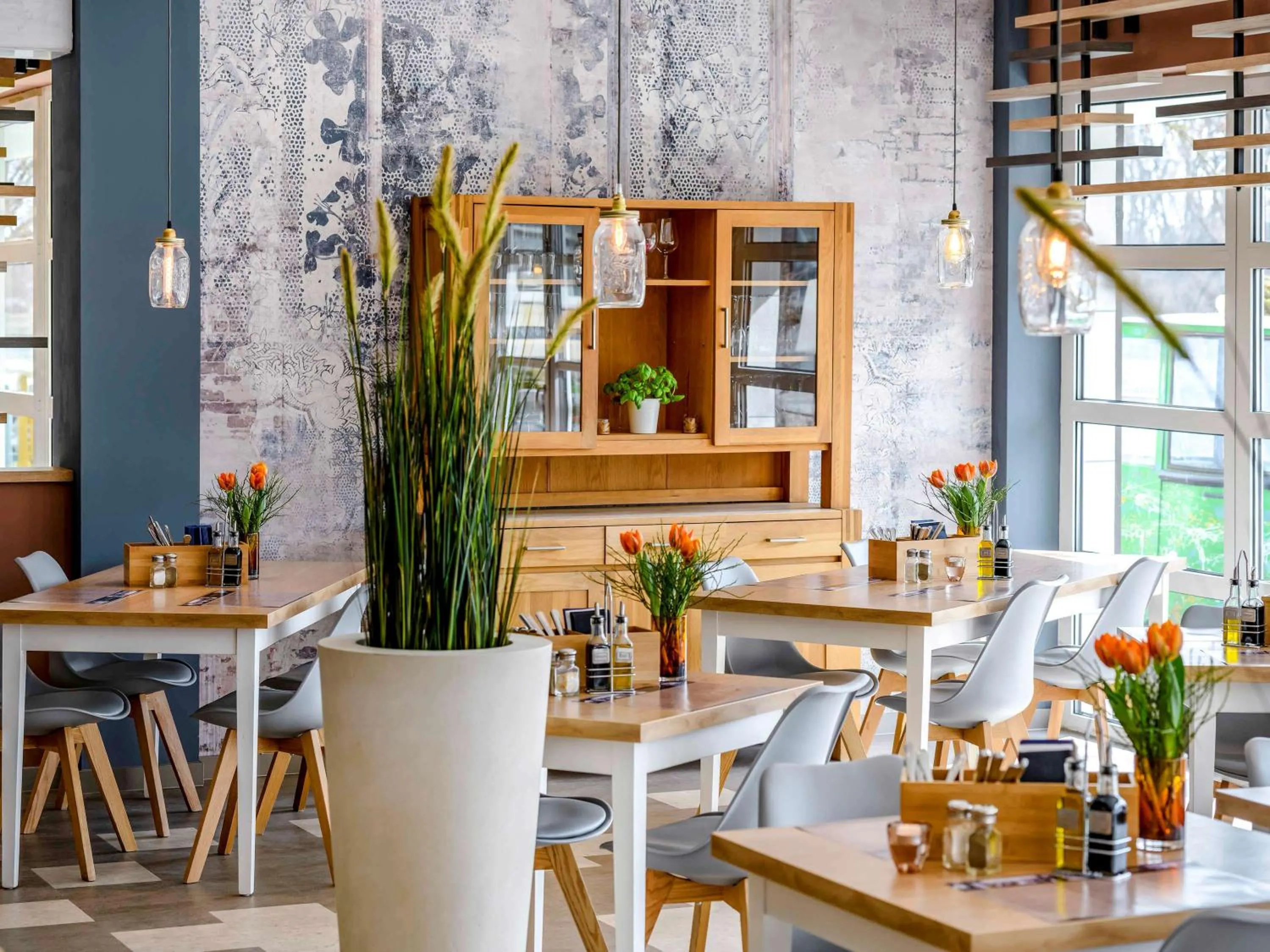 Restaurant/places to eat in Ibis Styles Regensburg