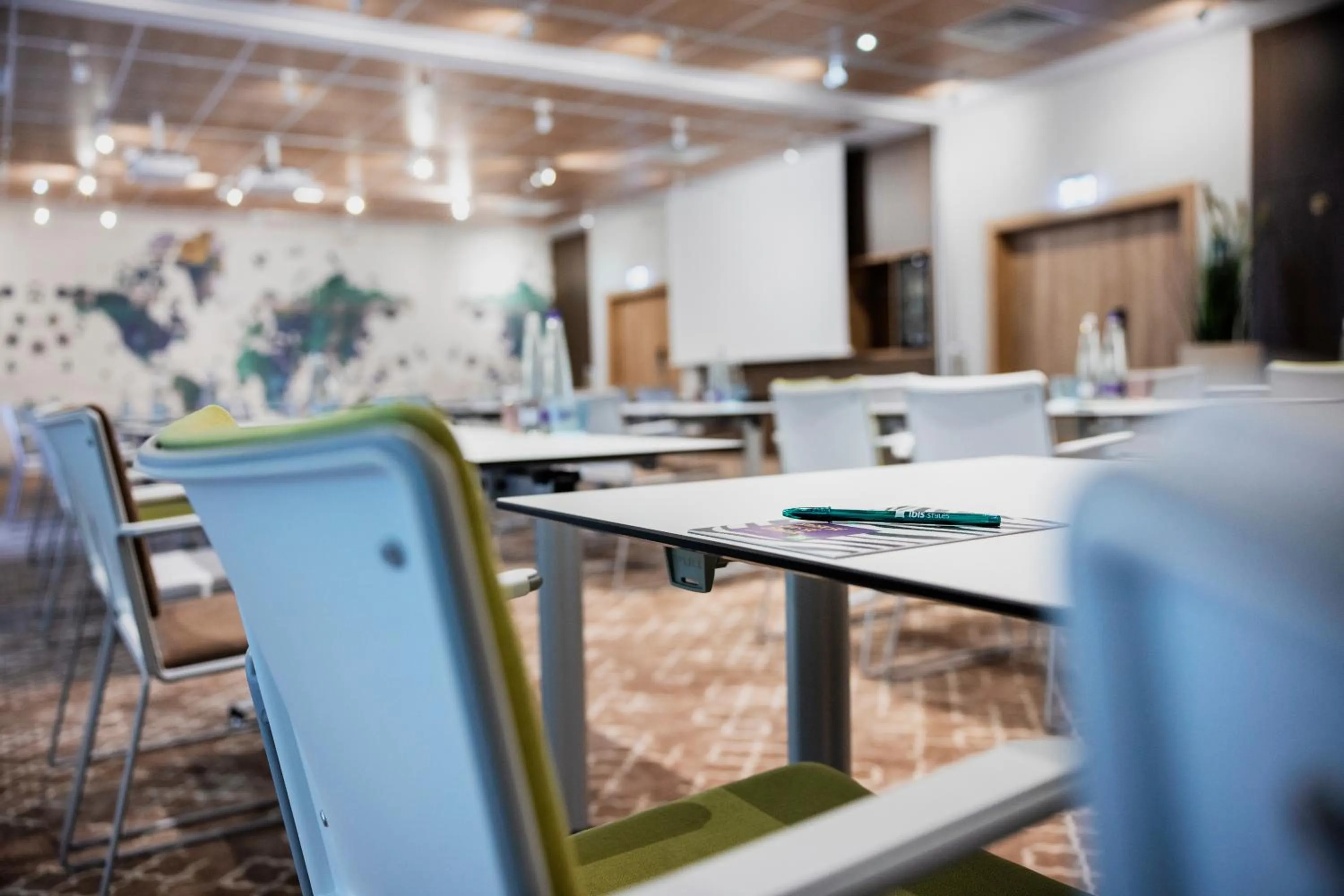 Meeting/conference room in Ibis Styles Regensburg