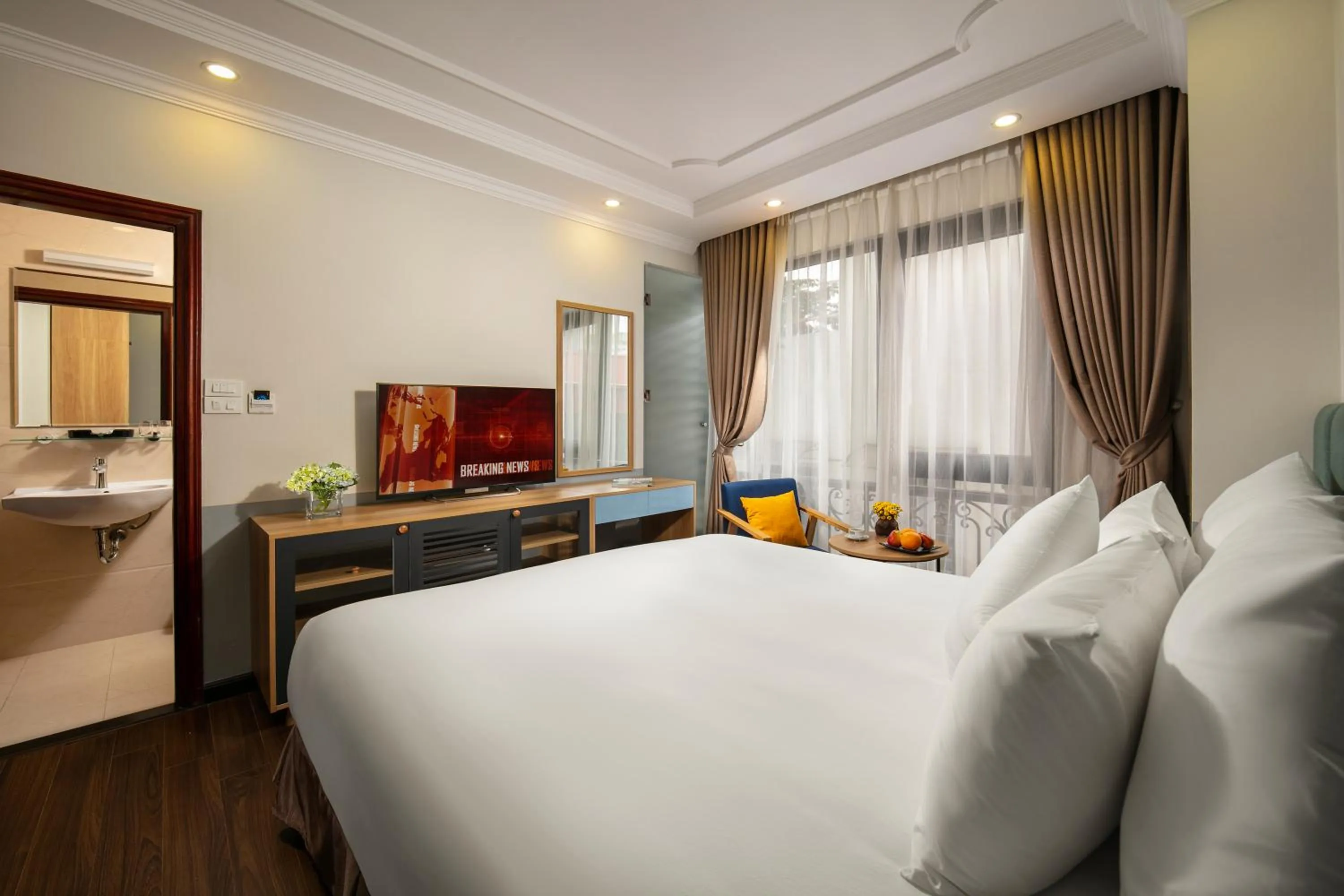 TV and multimedia, Bed in C'Bon Hotel Do Quang