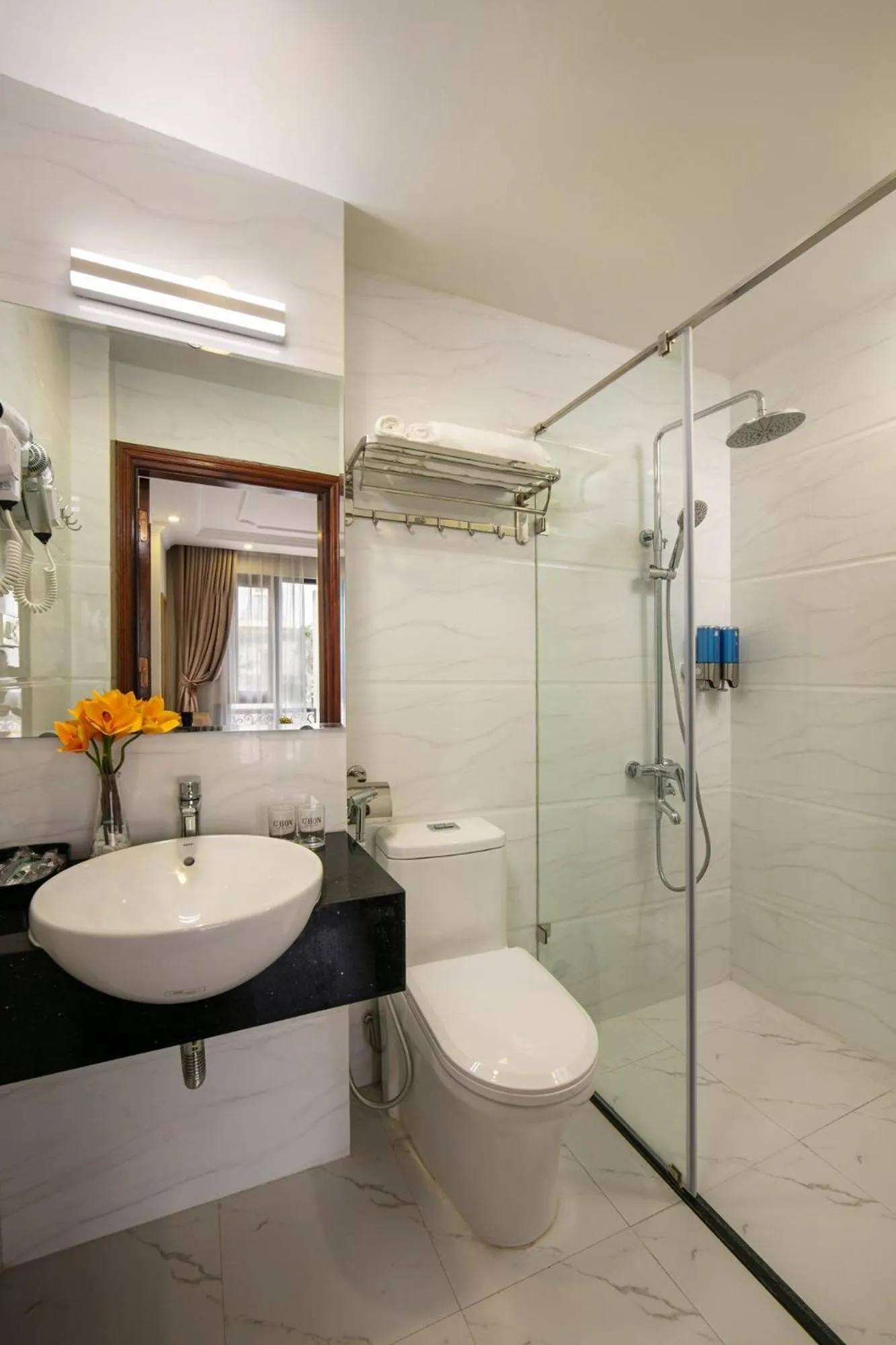 Bathroom in C'Bon Hotel Do Quang