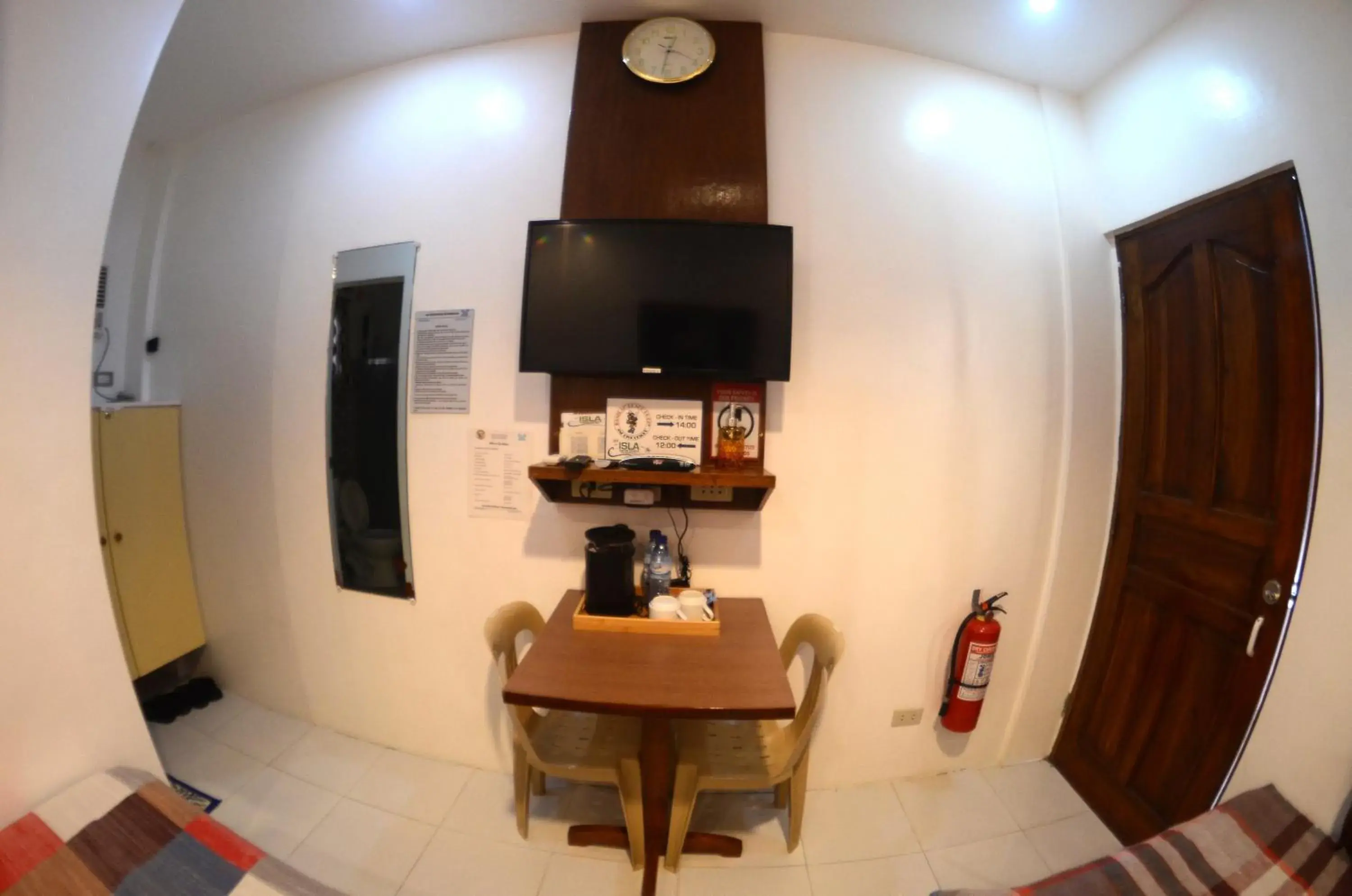 Twin Room with Private Bathroom in Isla Water Sports and Resorts Inc Twin Room with Private Bathroom in Isla Water Sports and Resorts Inc