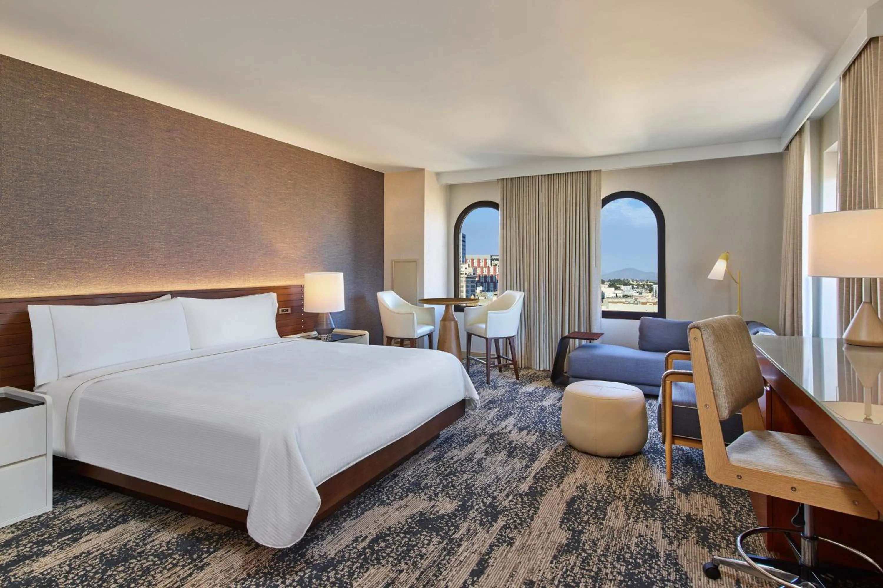 Executive, Larger Guest room, 1 King in The Westin San Diego Gaslamp Quarter