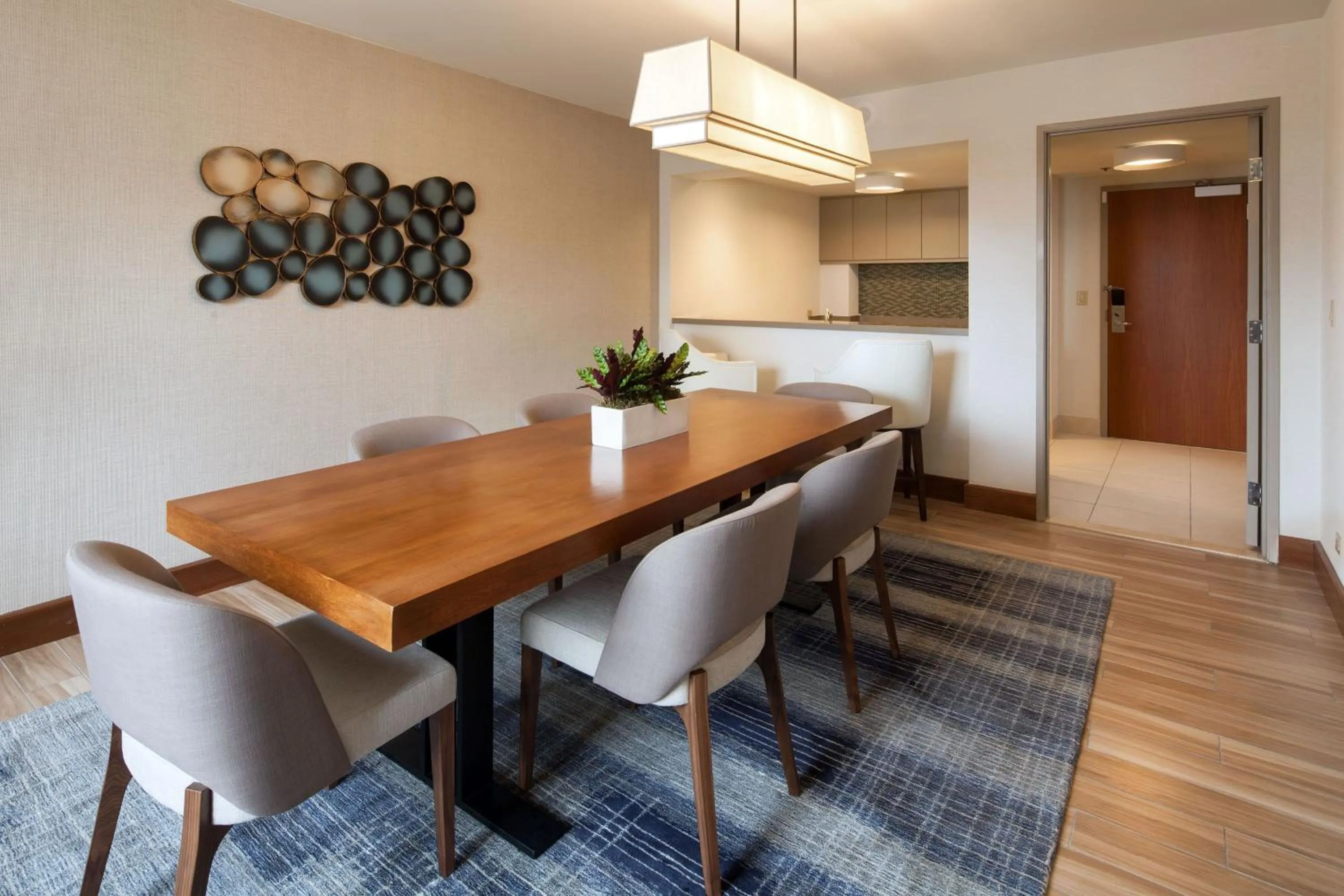 Photo of the whole room in The Westin San Diego Gaslamp Quarter