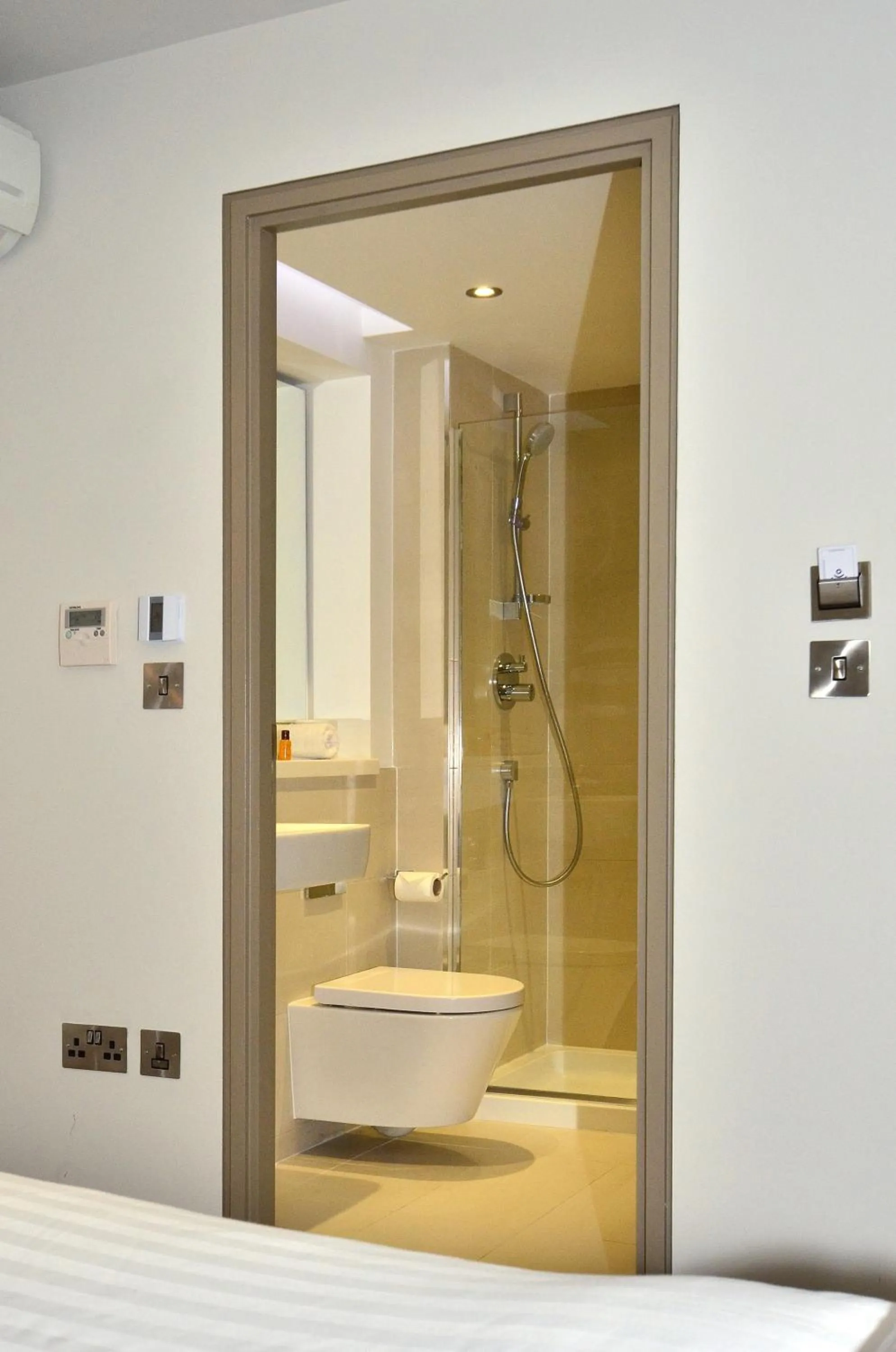 Bathroom in Arch Hotel