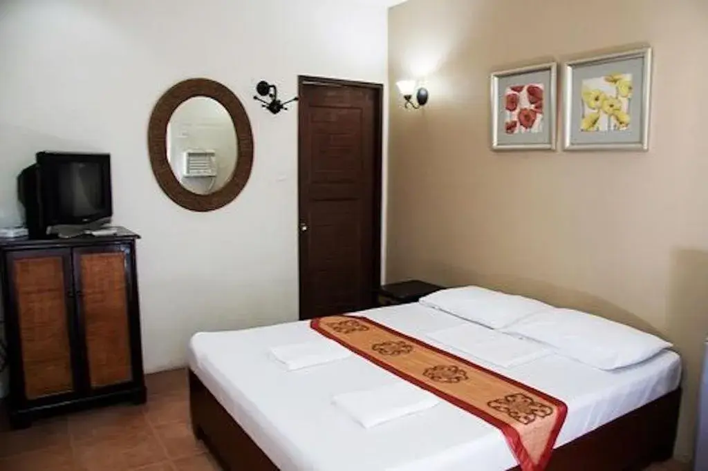 Deluxe Double Room in Boracay Ocean Bay Hotel Deluxe Double Room in Boracay Ocean Bay Hotel