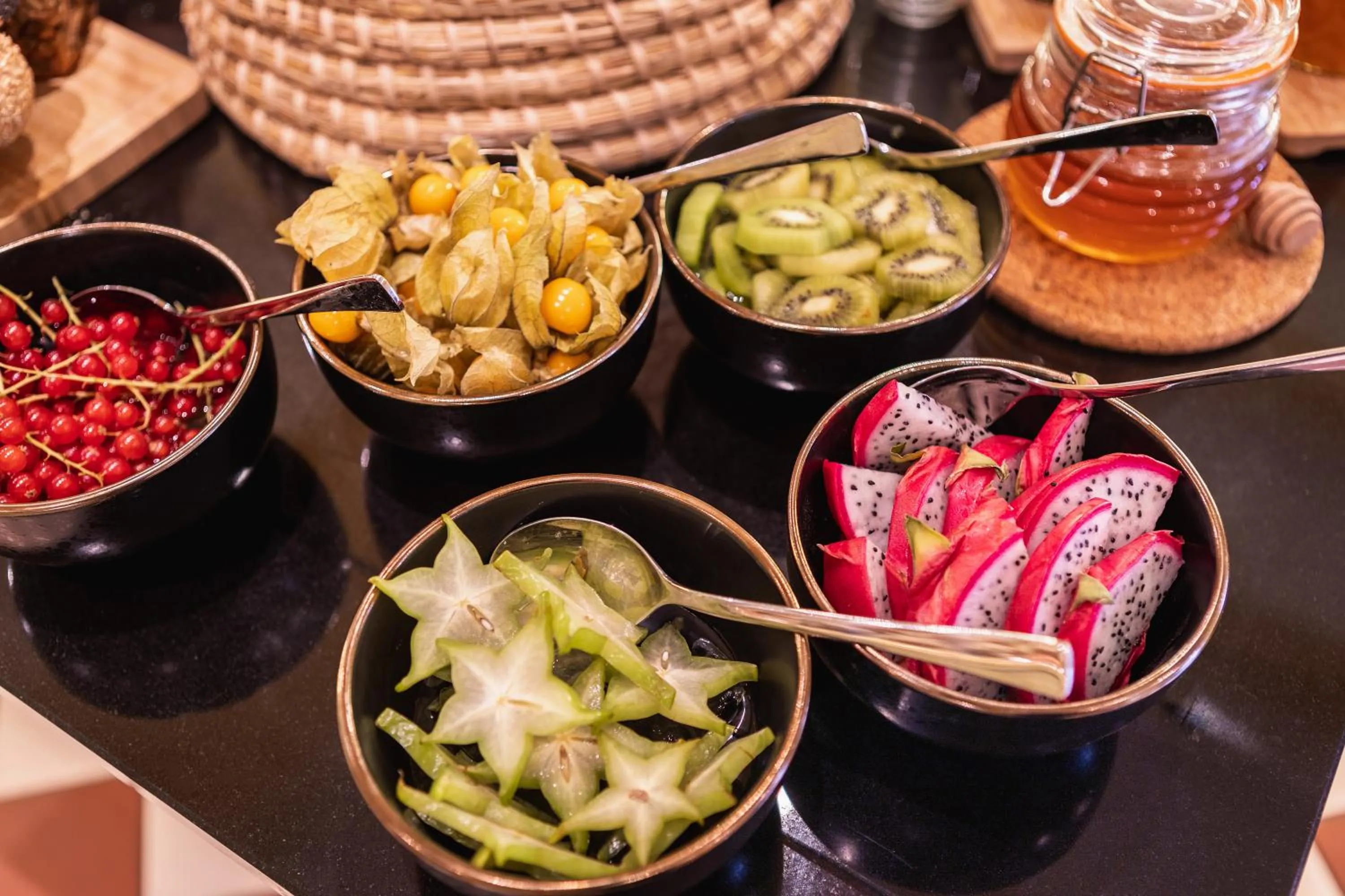 Buffet breakfast in SMARTY Hotel Euler Homburg, Saar - KONTAKTLOSER SELF CHECK-IN