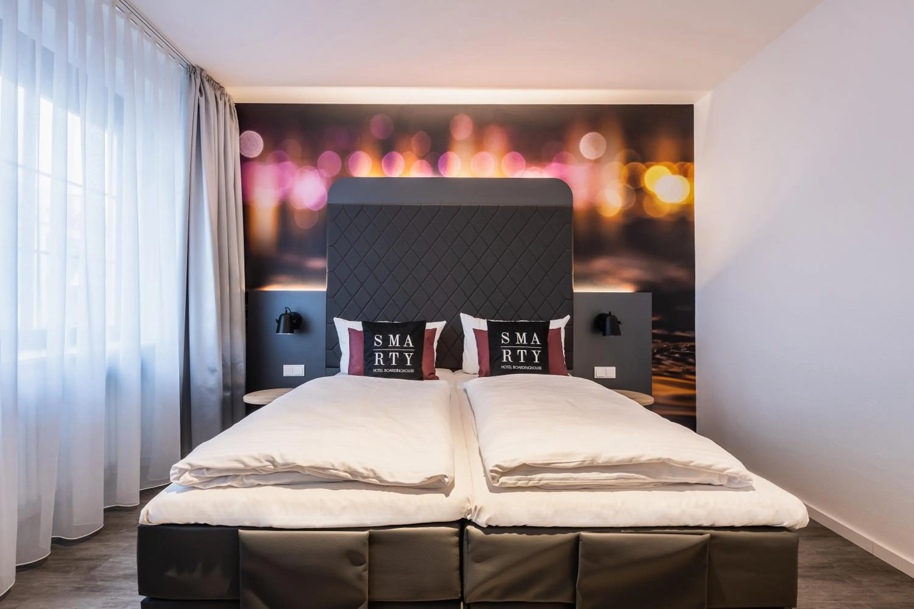 Bed in SMARTY Hotel Euler Homburg, Saar - KONTAKTLOSER SELF CHECK-IN