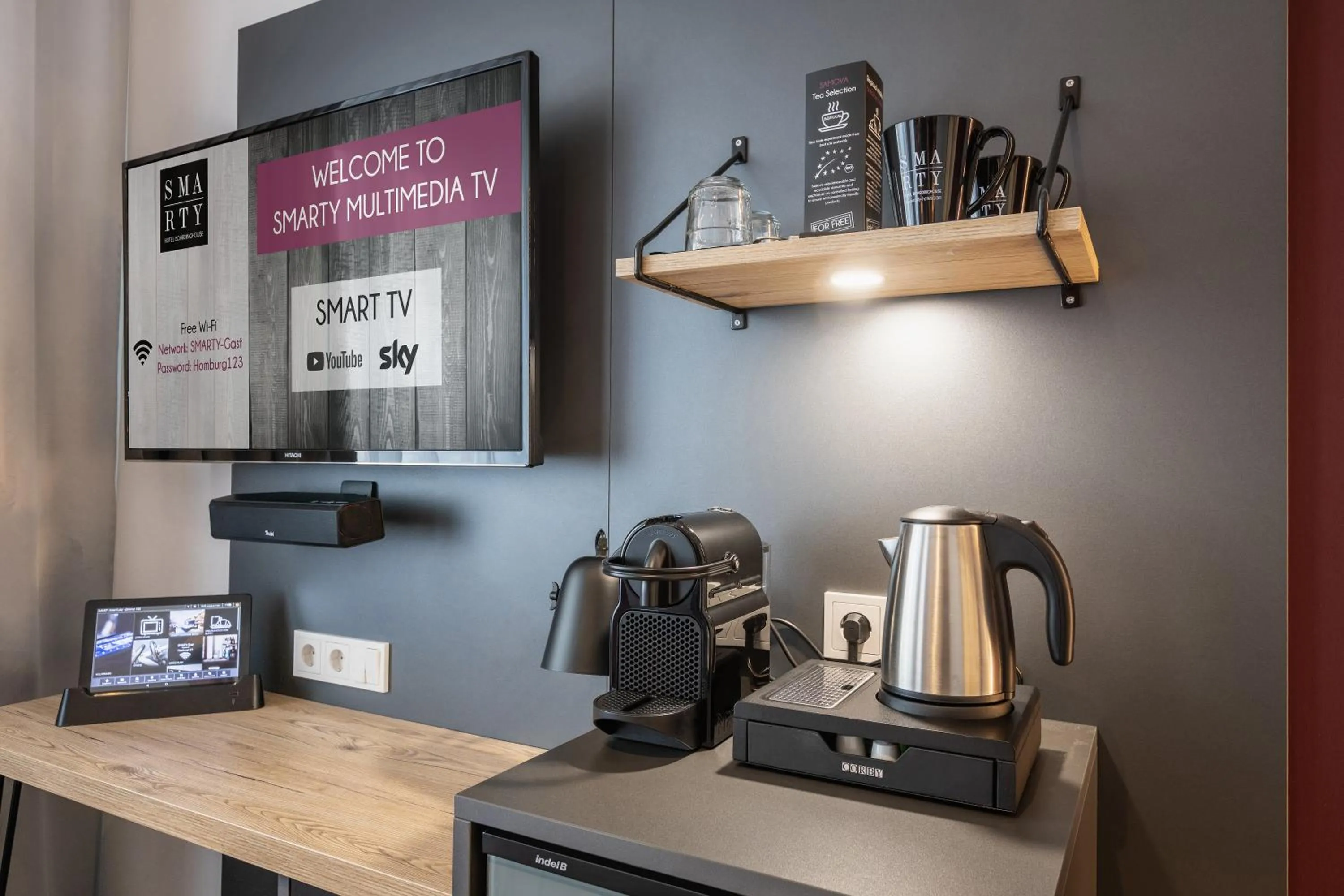 TV and multimedia in SMARTY Hotel Euler Homburg, Saar - KONTAKTLOSER SELF CHECK-IN