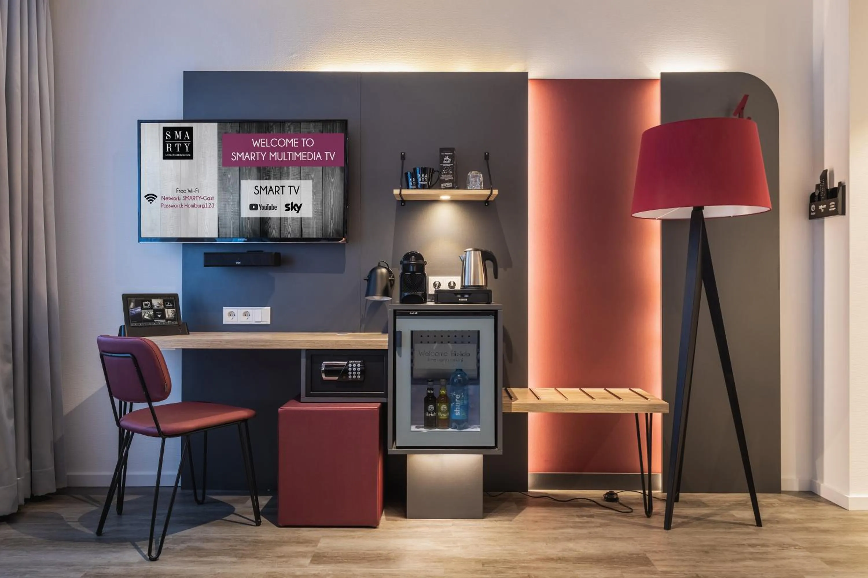 TV and multimedia in SMARTY Hotel Euler Homburg, Saar - KONTAKTLOSER SELF CHECK-IN