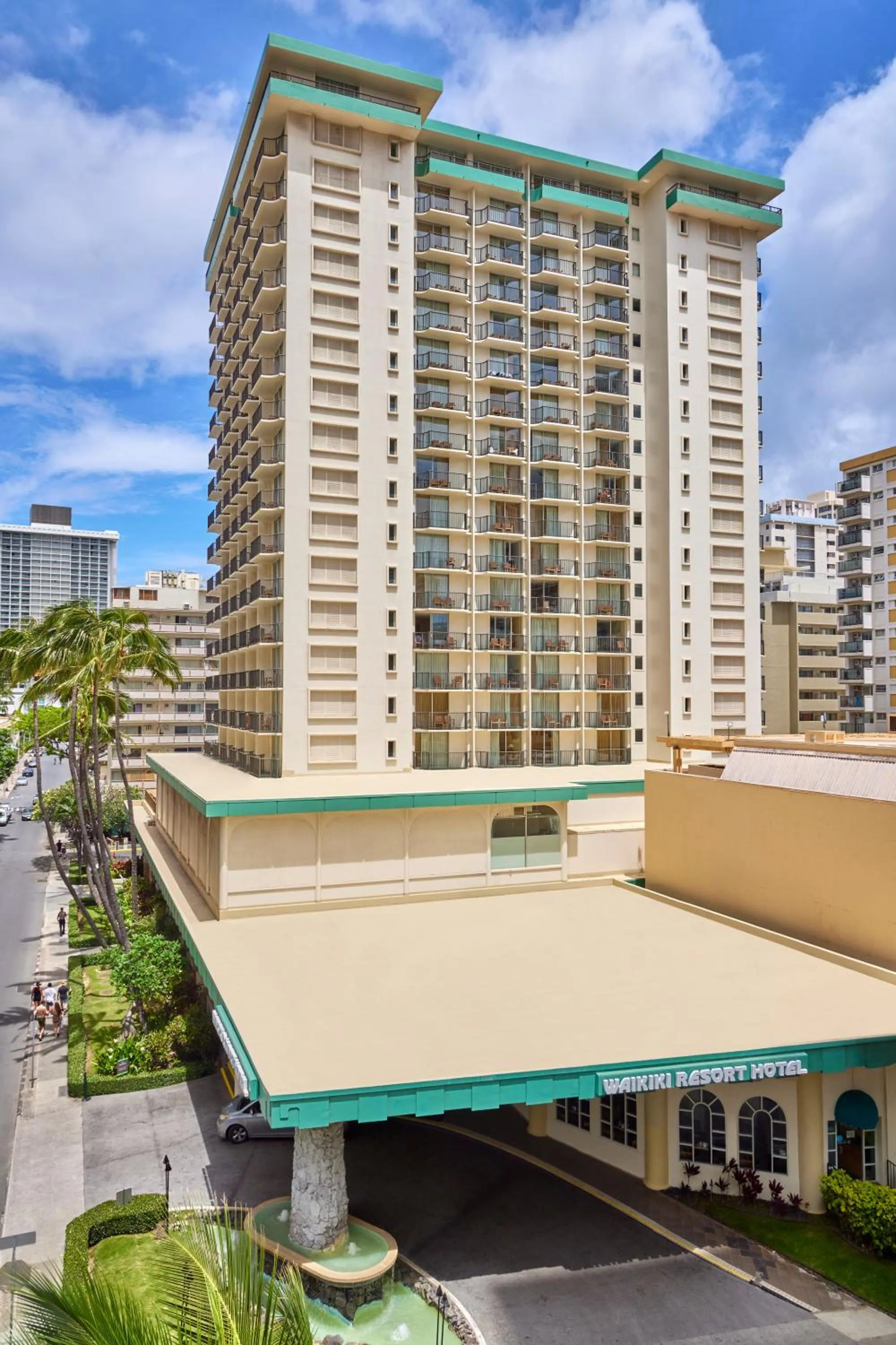 Property building in Waikiki Resort Hotel
