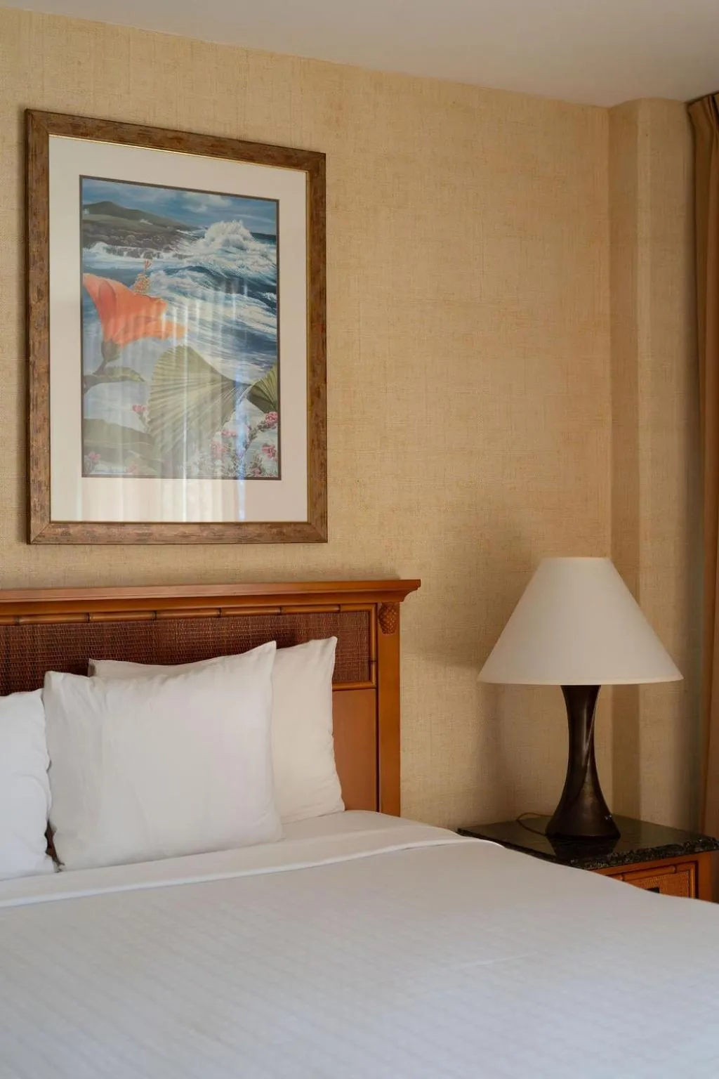 Bed in Waikiki Resort Hotel