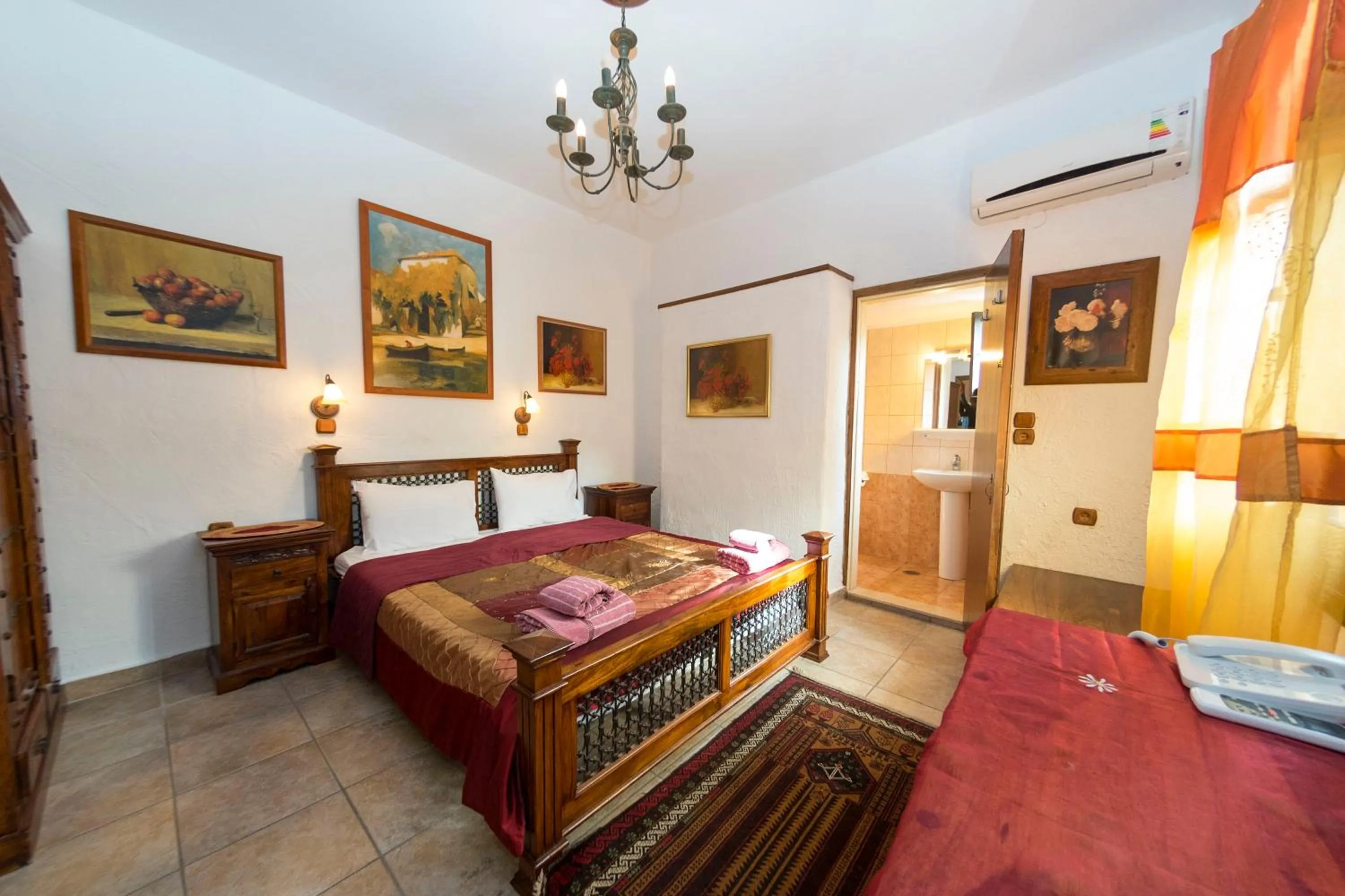 Photo of the whole room, Bed in Spot Hotel