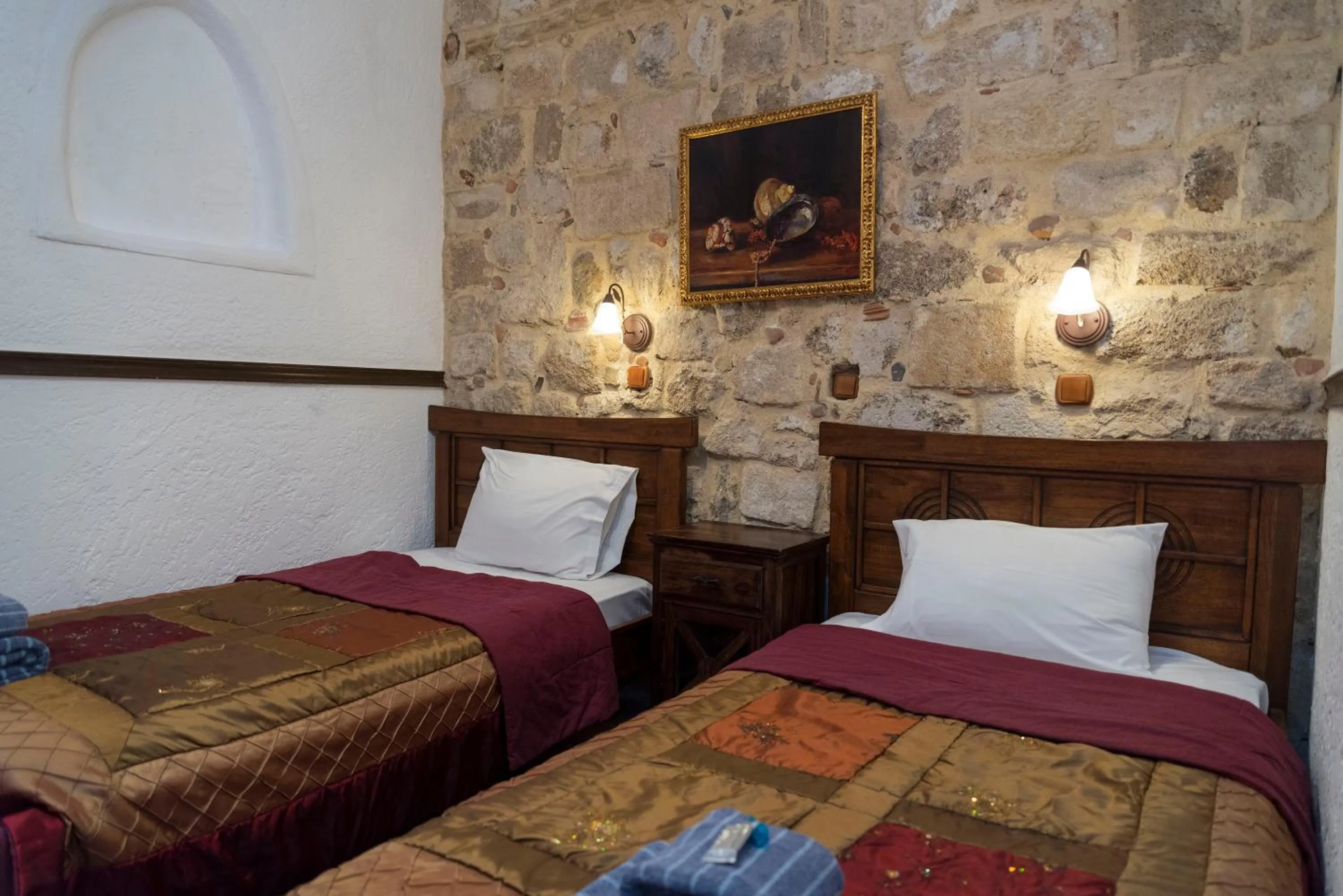 Photo of the whole room, Bed in Spot Hotel