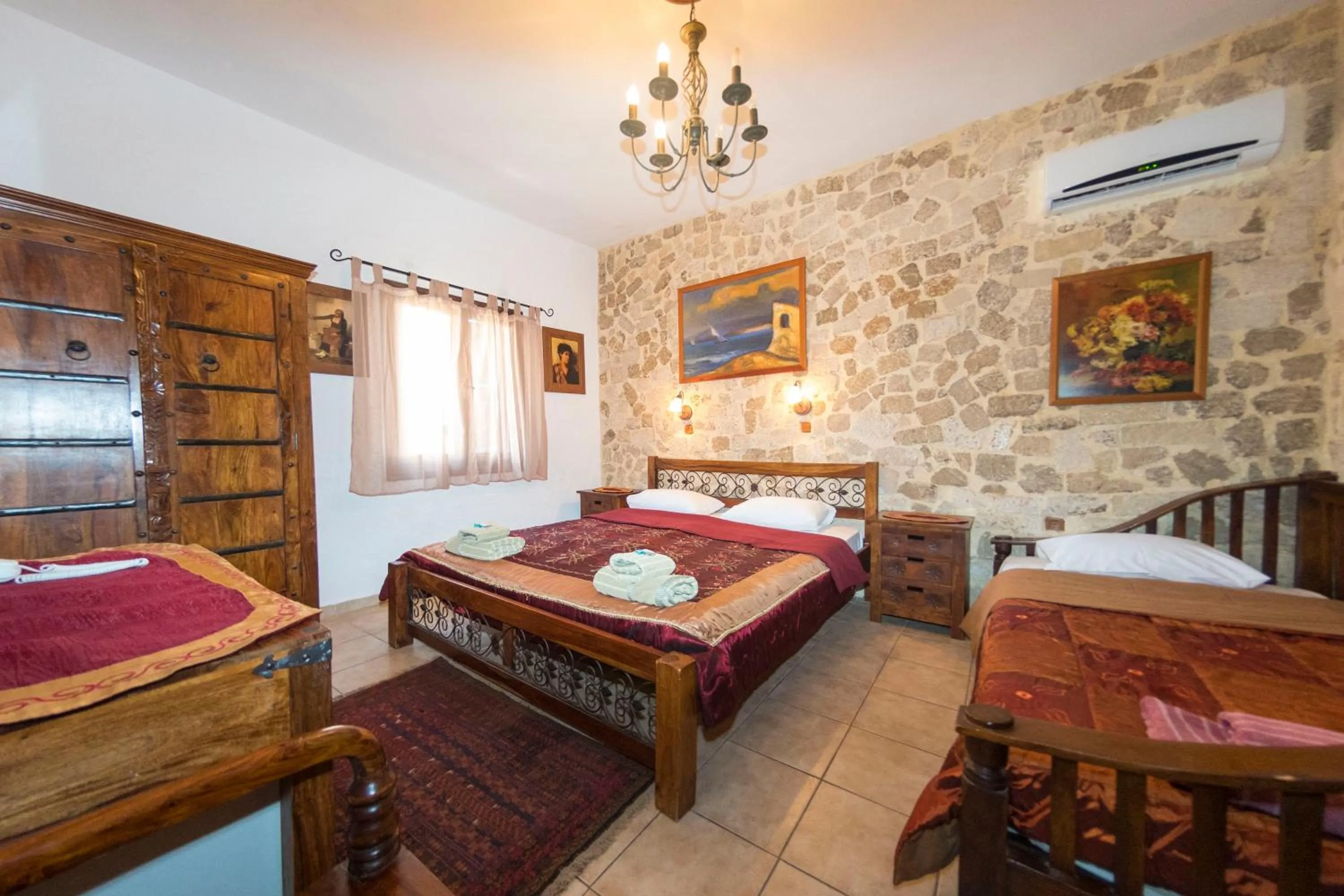 Photo of the whole room, Bed in Spot Hotel