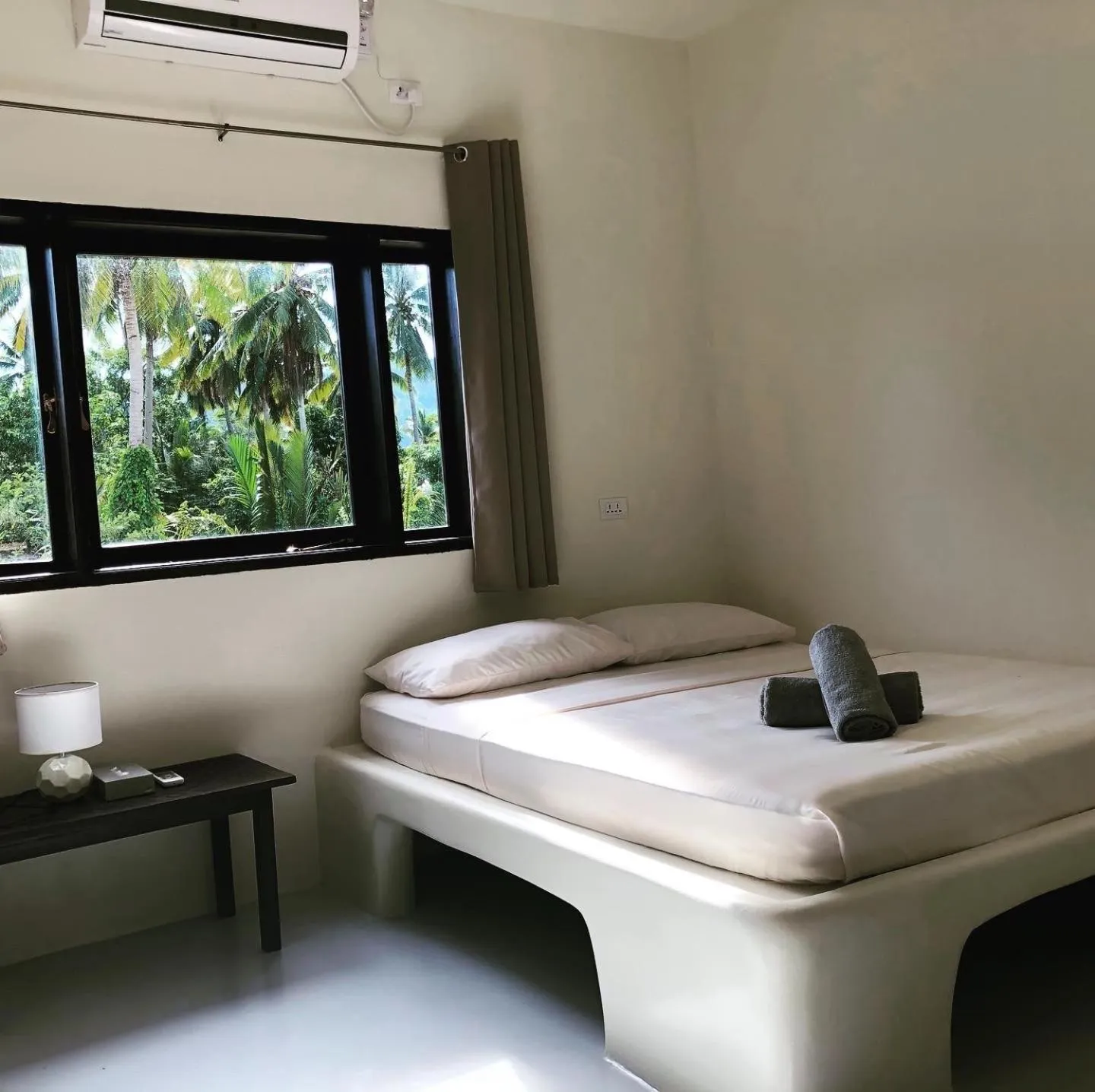 Bed in Parrots Boutique Resort