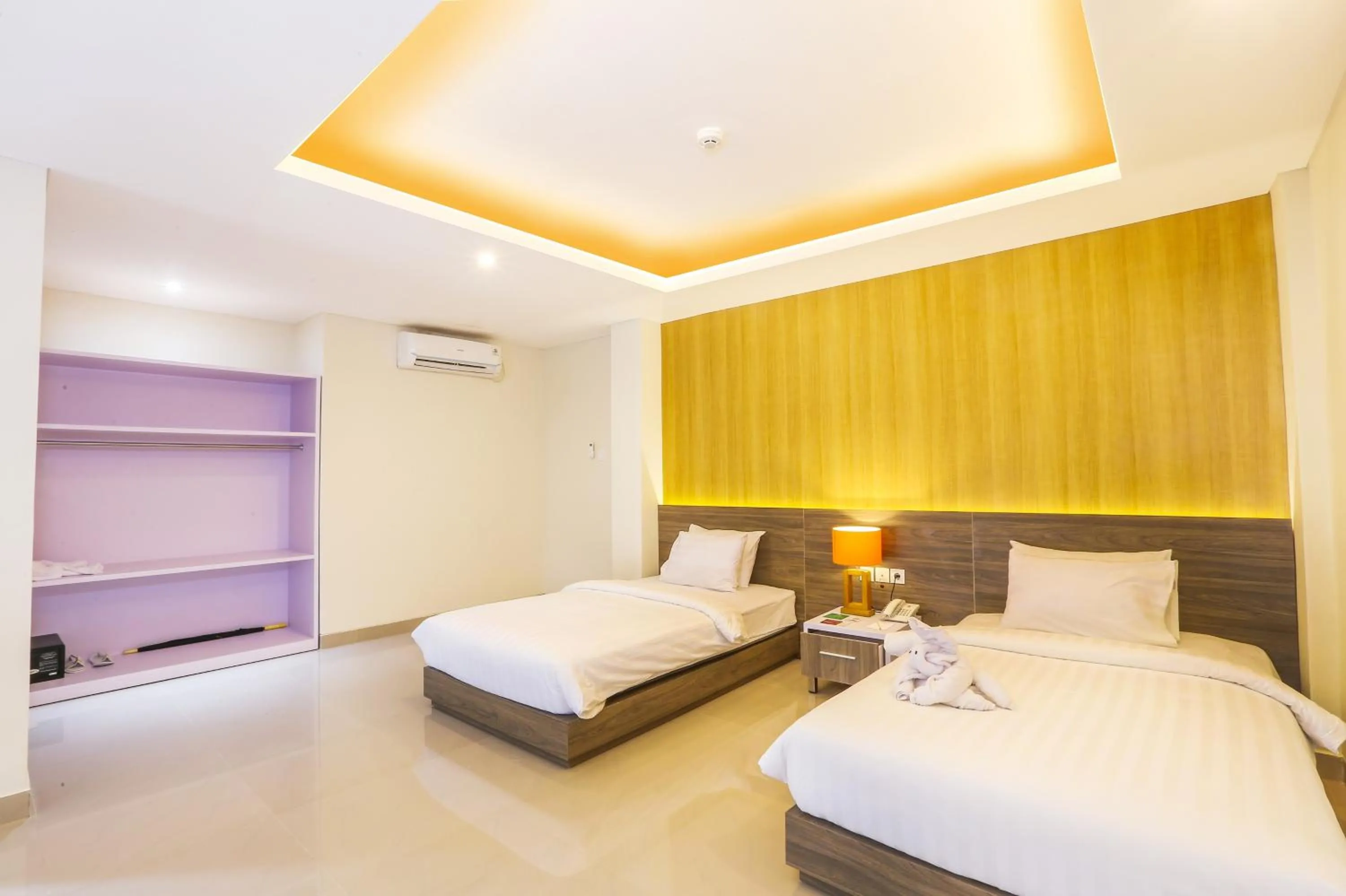 Bed in Canggu Dream Village Hotel and Suites