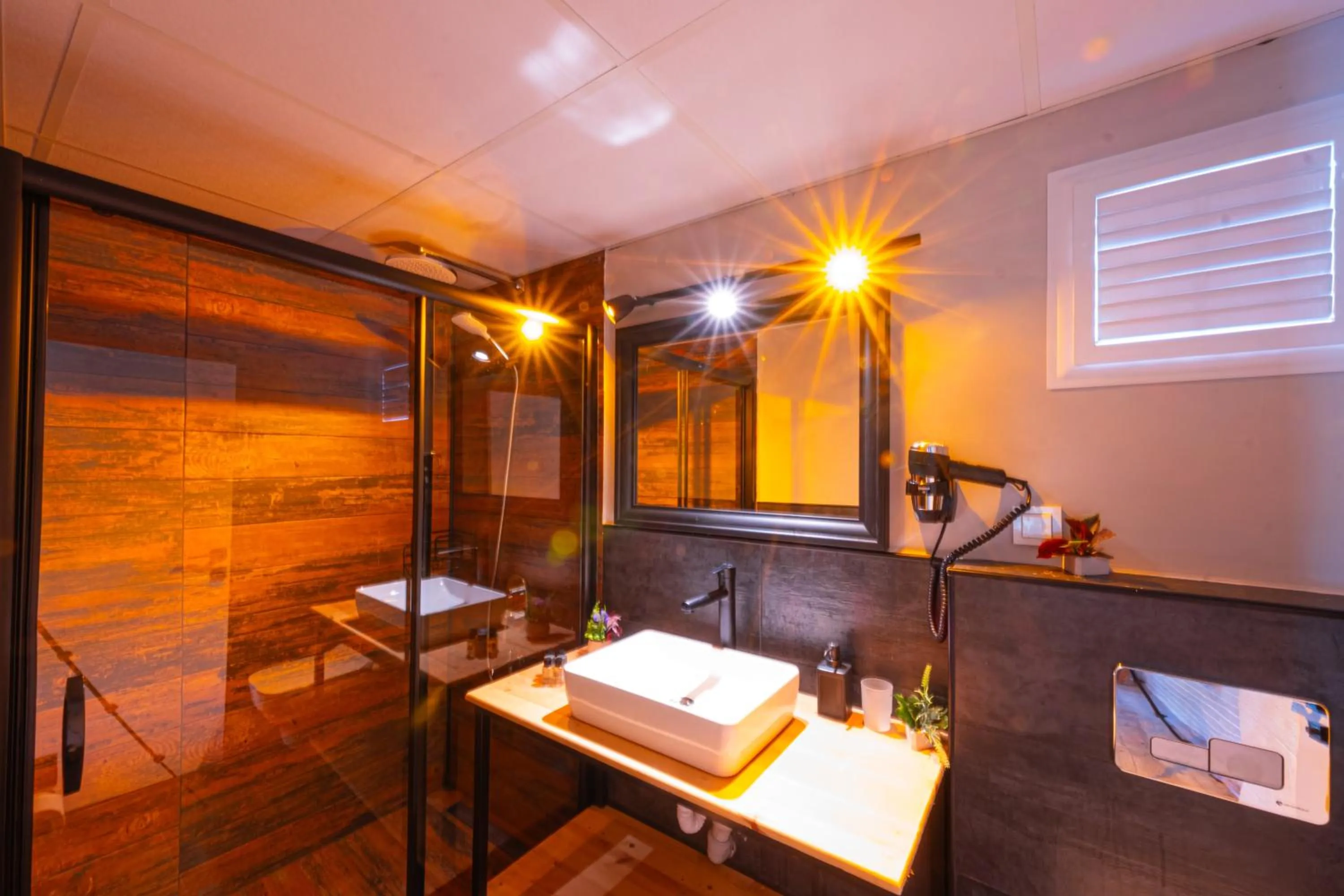 Toilet in Koala Bungalows