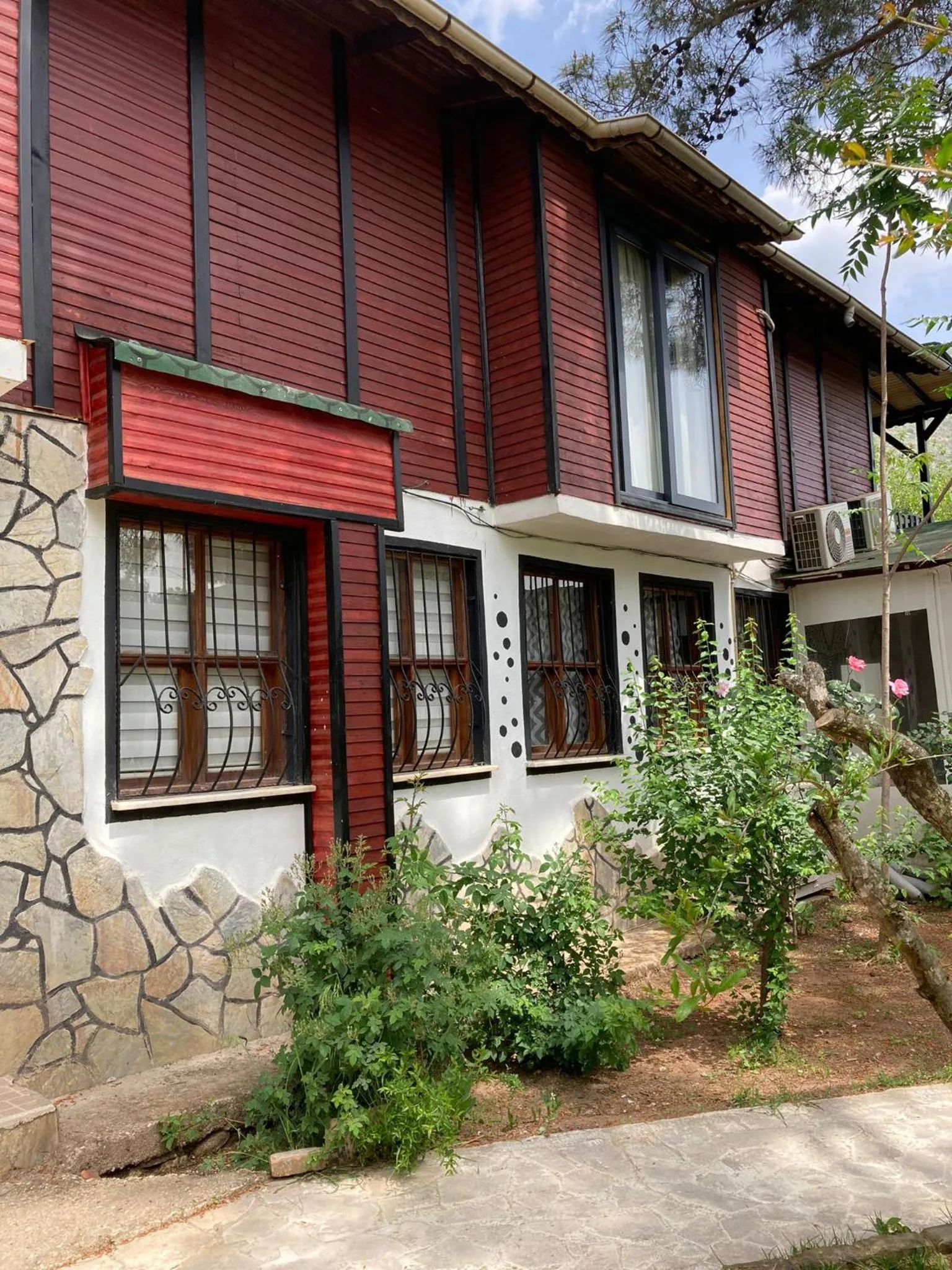 Property building in Koala Bungalows