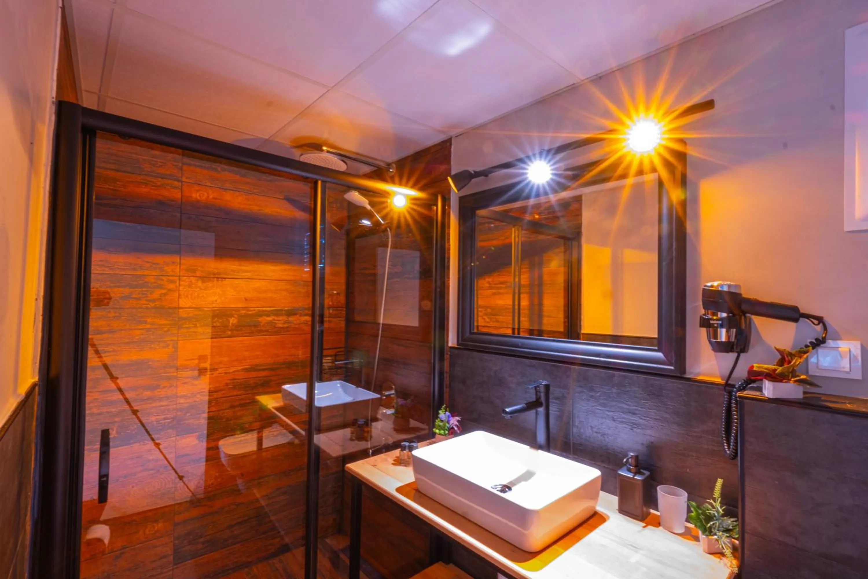 Toilet in Koala Bungalows