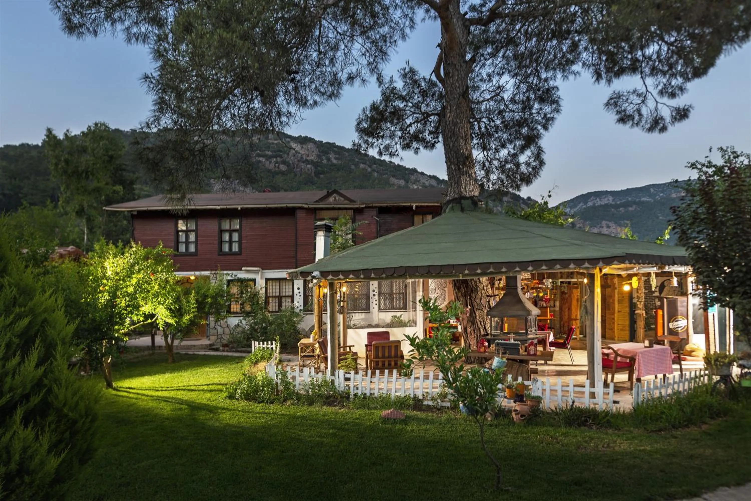 Property building in Koala Bungalows