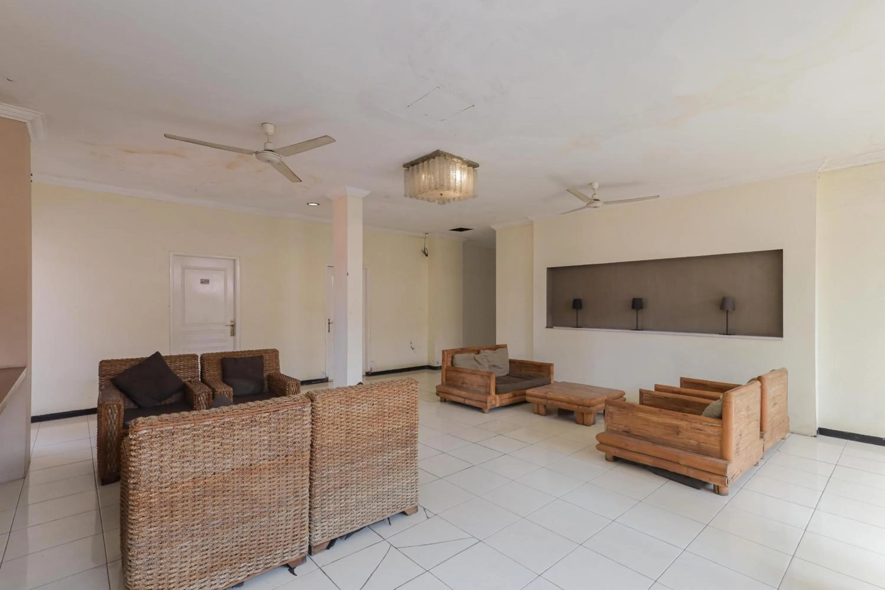 Seating area in RedDoorz near Gubeng Station Surabaya