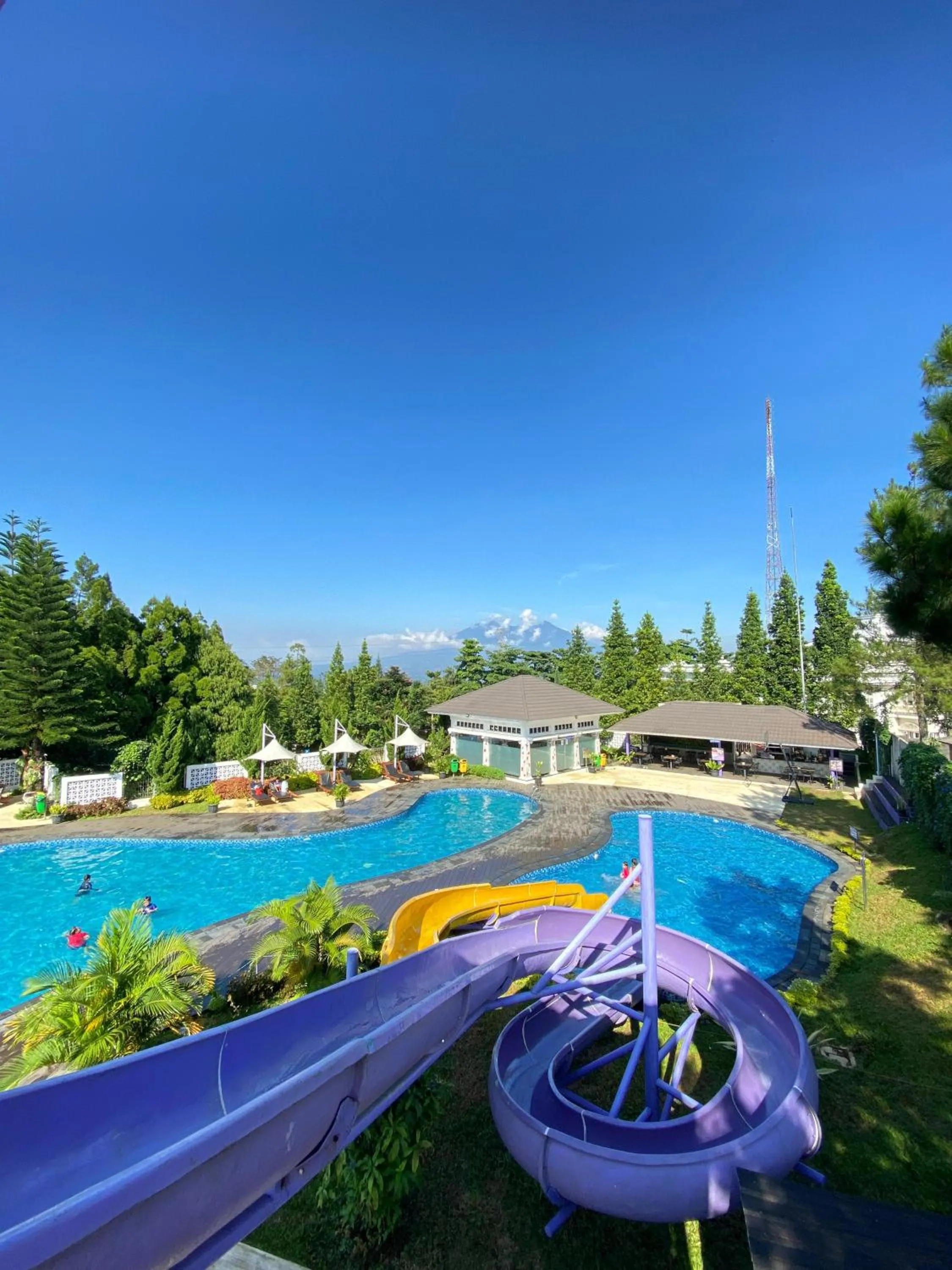 Swimming pool in Beth Kasegaran Theresia