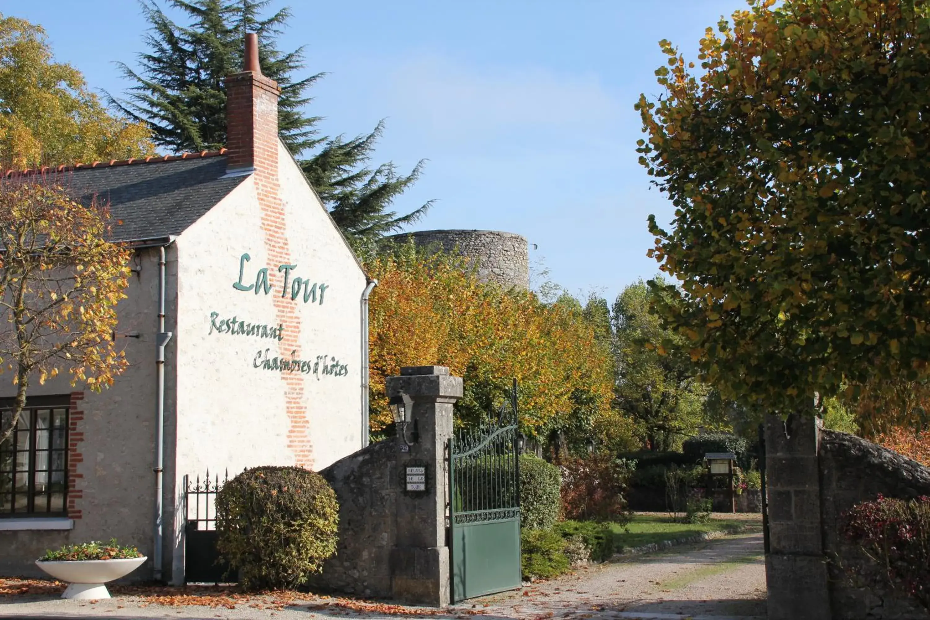 Le Relais de la Tour Le Relais de la Tour