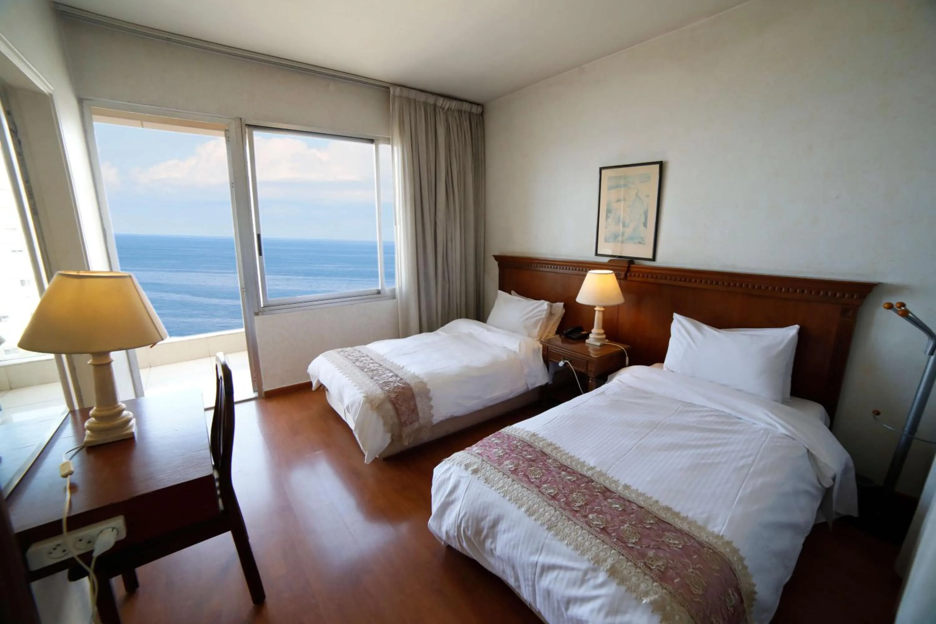 Bedroom, Bed in Holiday Home Suites