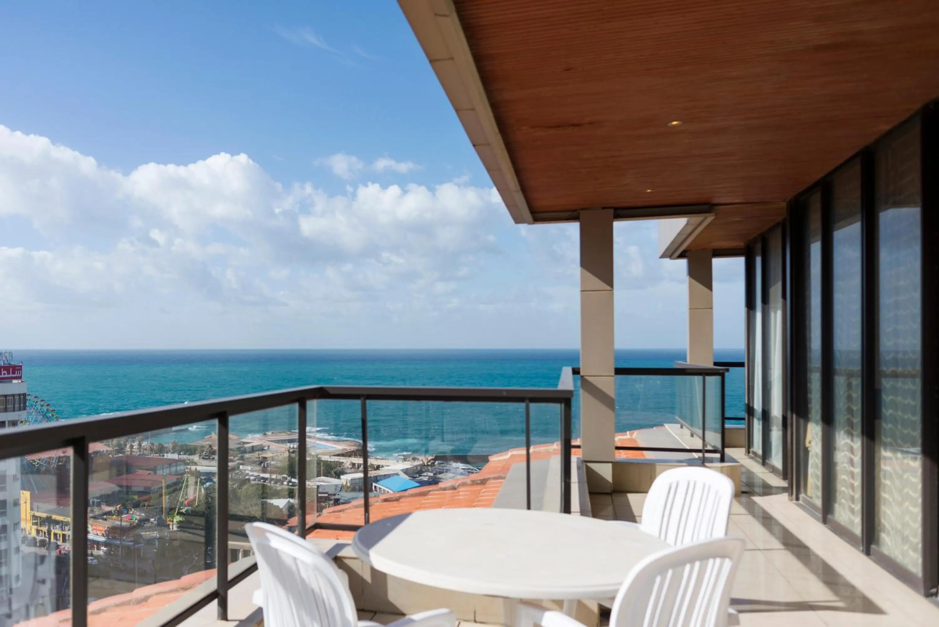 Balcony/Terrace in Holiday Home Suites