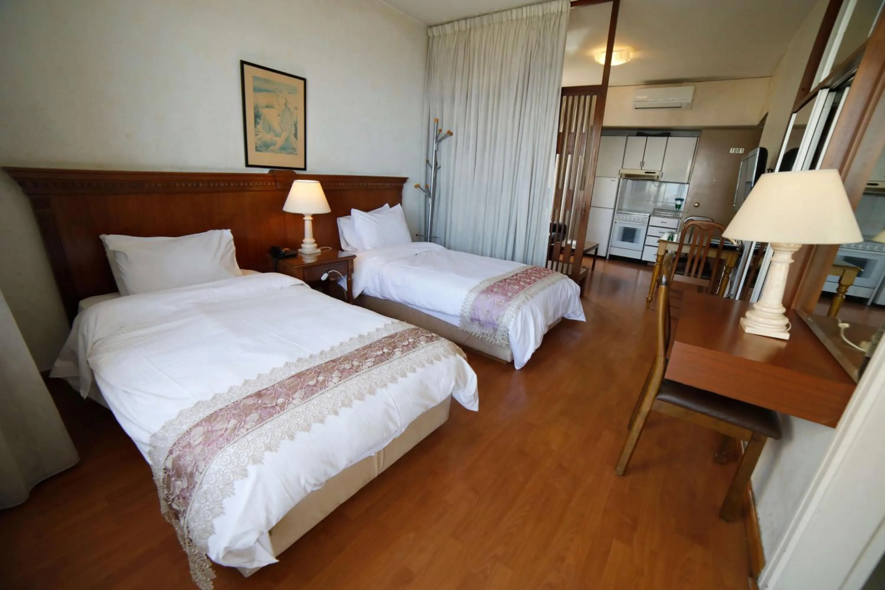 Photo of the whole room, Bed in Holiday Home Suites