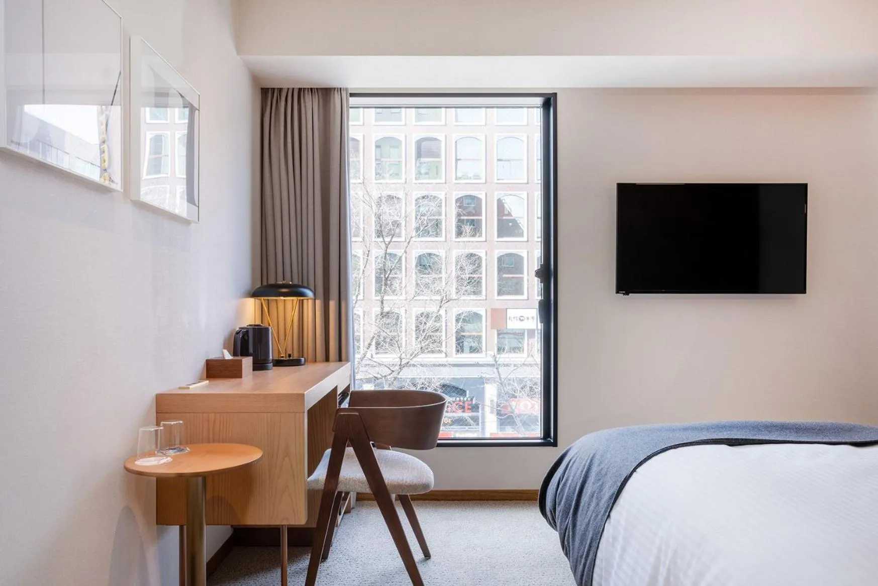 Photo of the whole room, Bed in THE KNOT SAPPORO