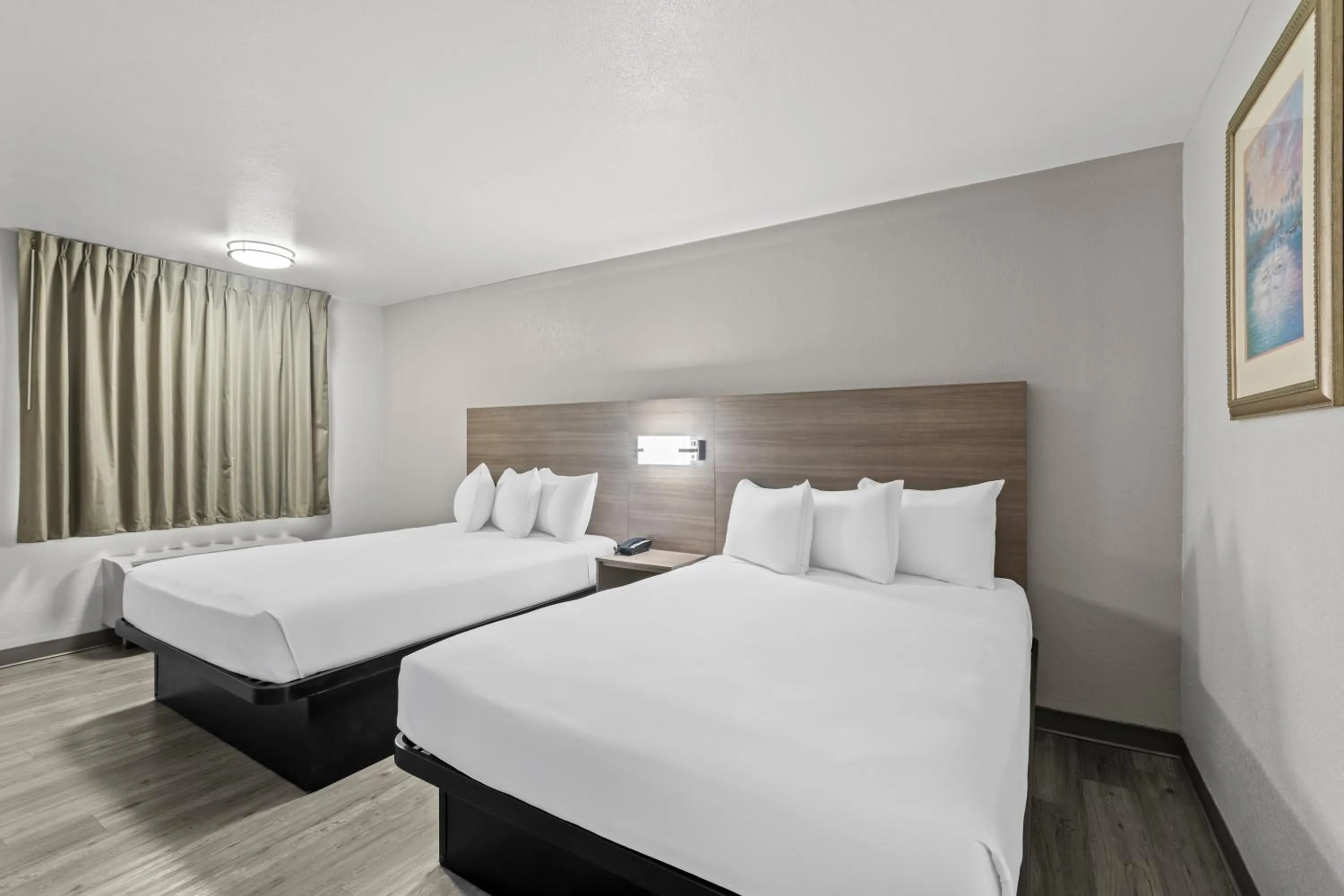 Bedroom, Bed in Americas Best Value Inn Austin