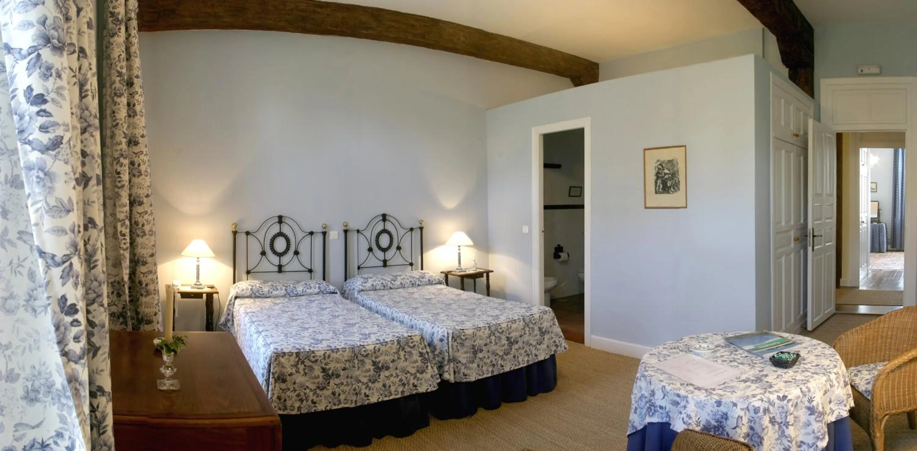 Photo of the whole room, Bed in Hotel Casona El Arral