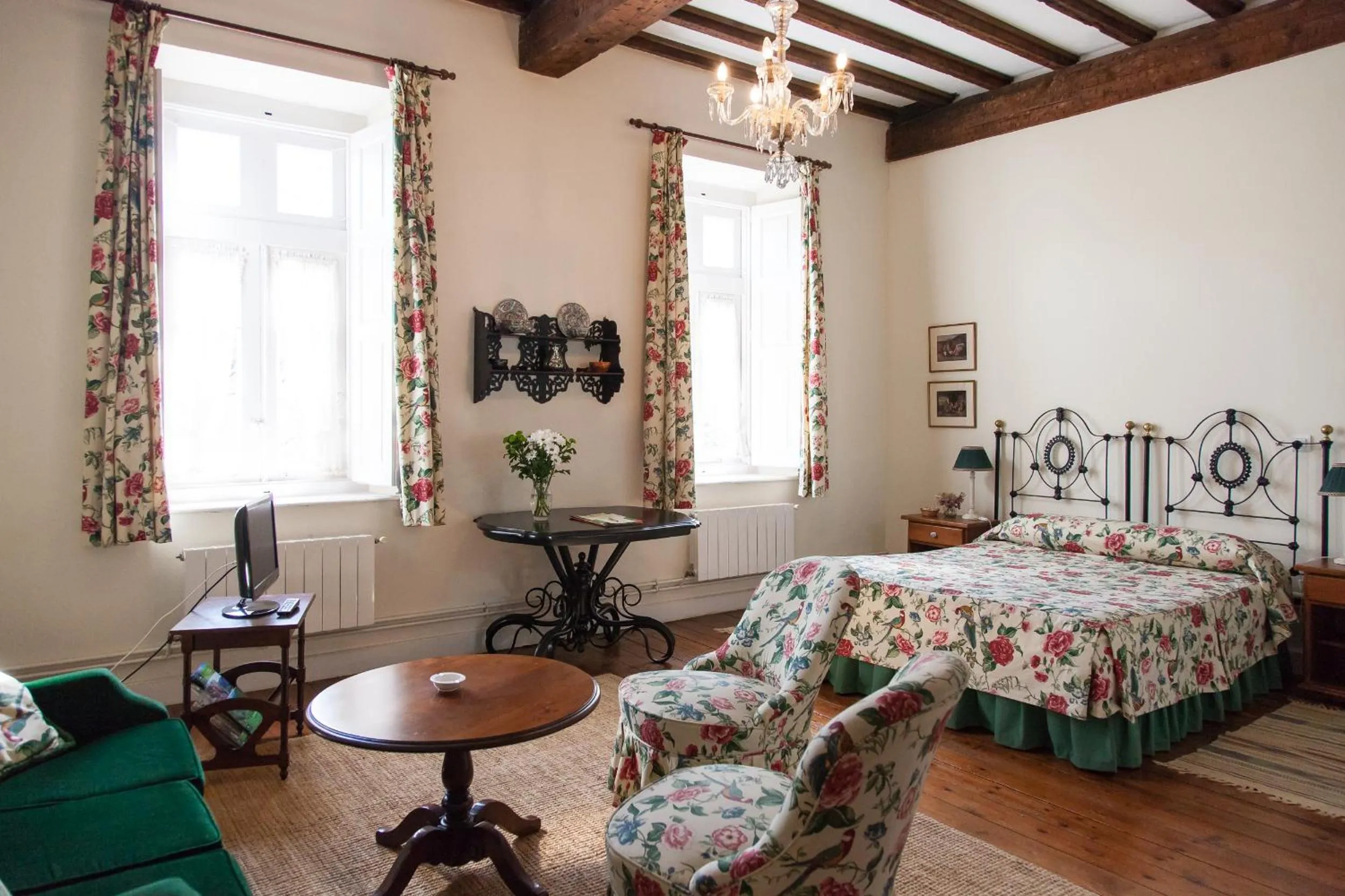 Photo of the whole room, Bed in Hotel Casona El Arral