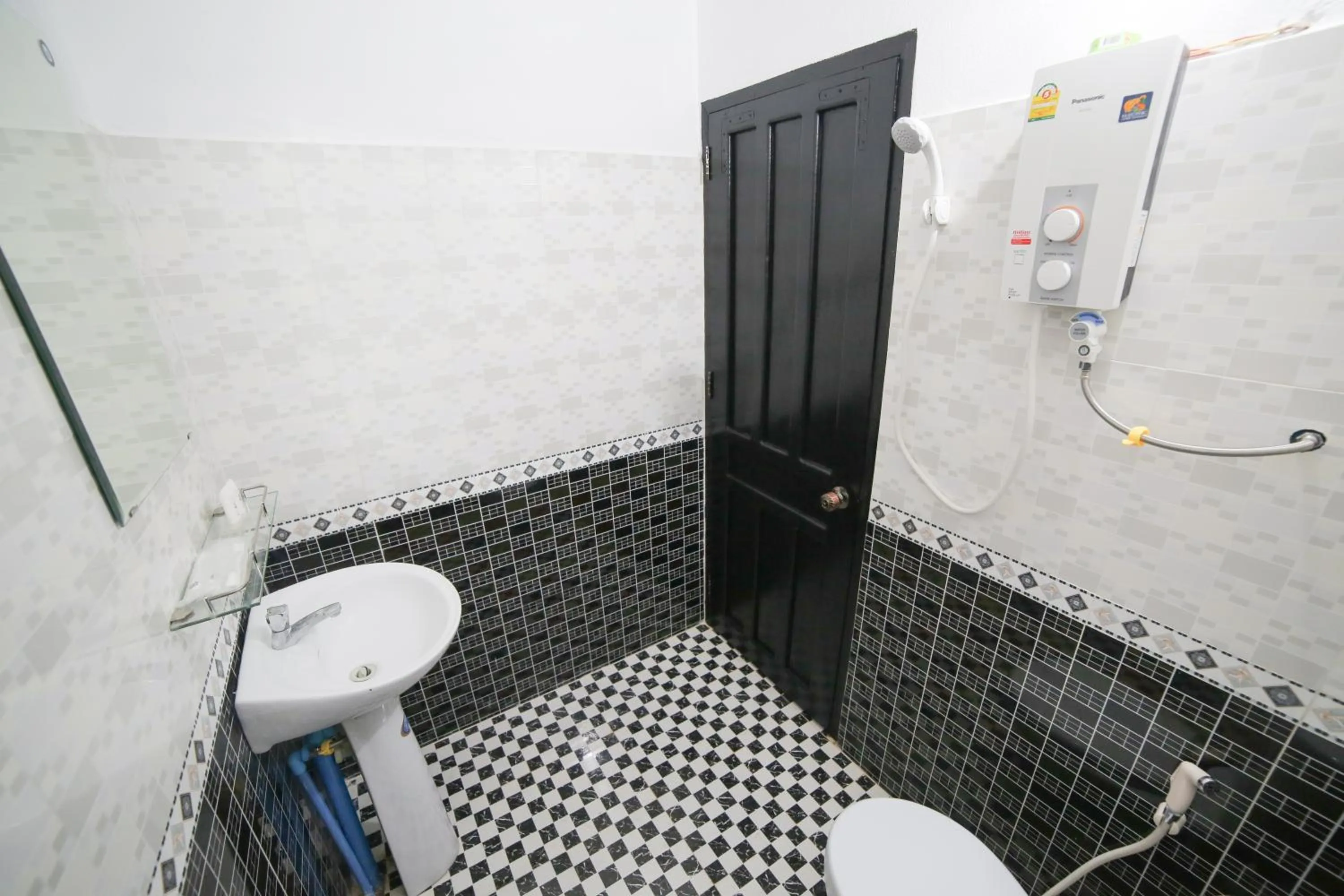 Bathroom in Maylay Guesthouse