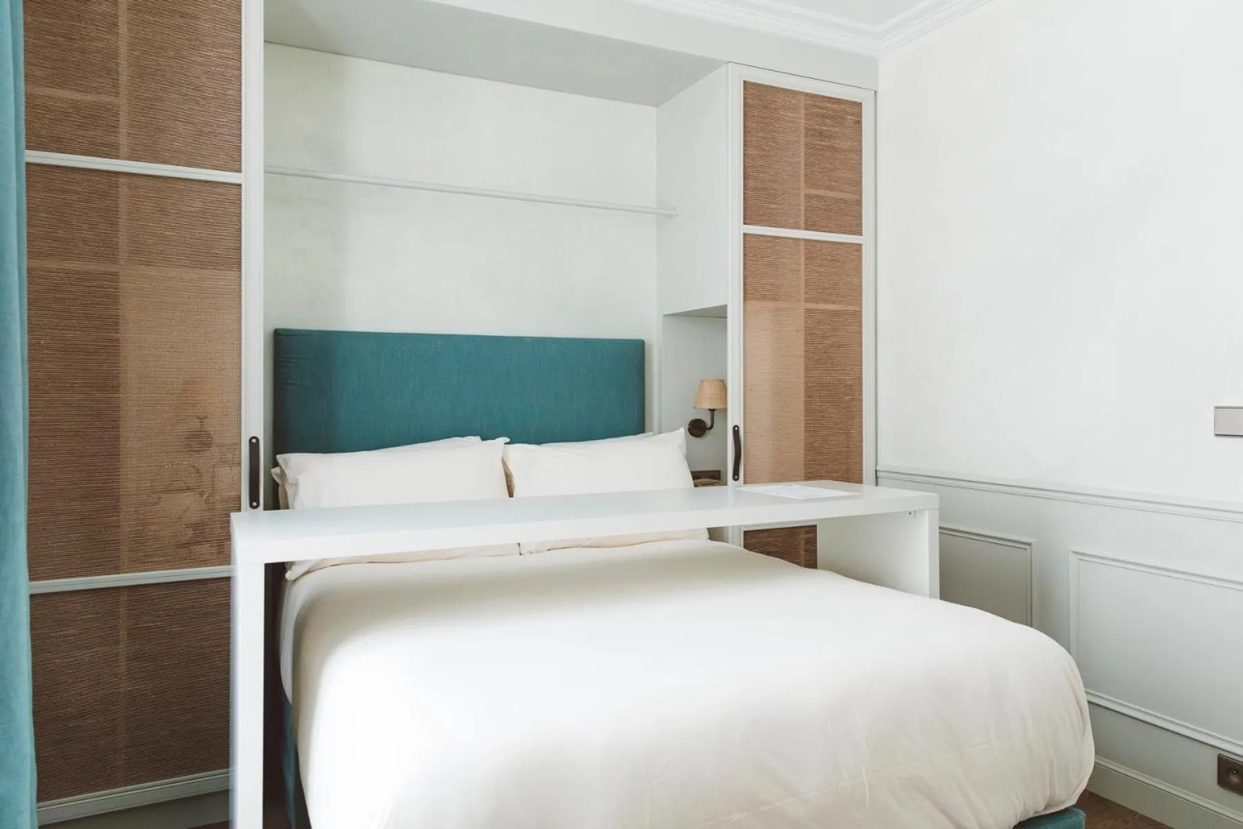 Bedroom, Bed in HOY Paris - Yoga Hotel