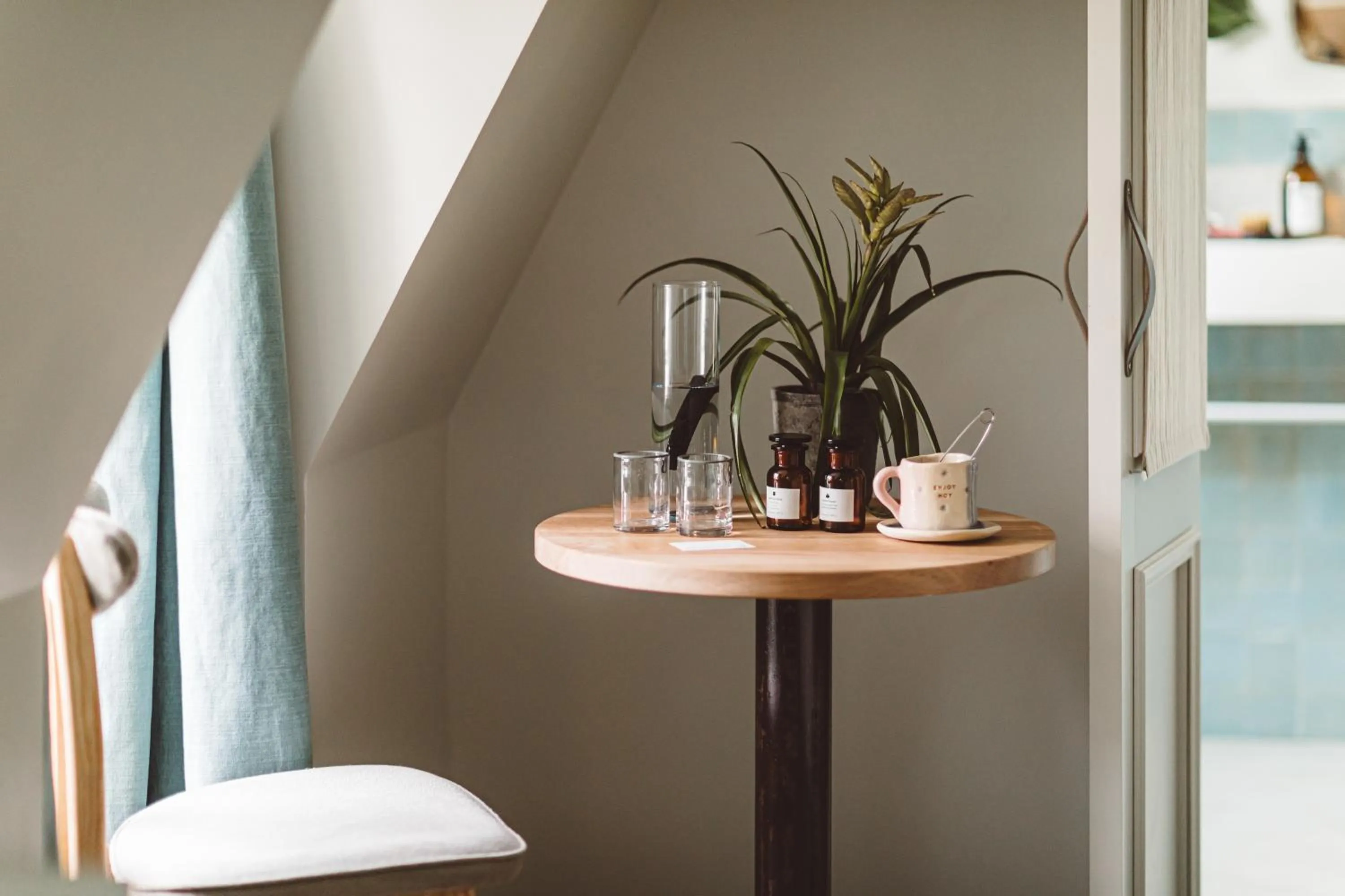 Coffee/tea facilities in HOY Paris - Yoga Hotel