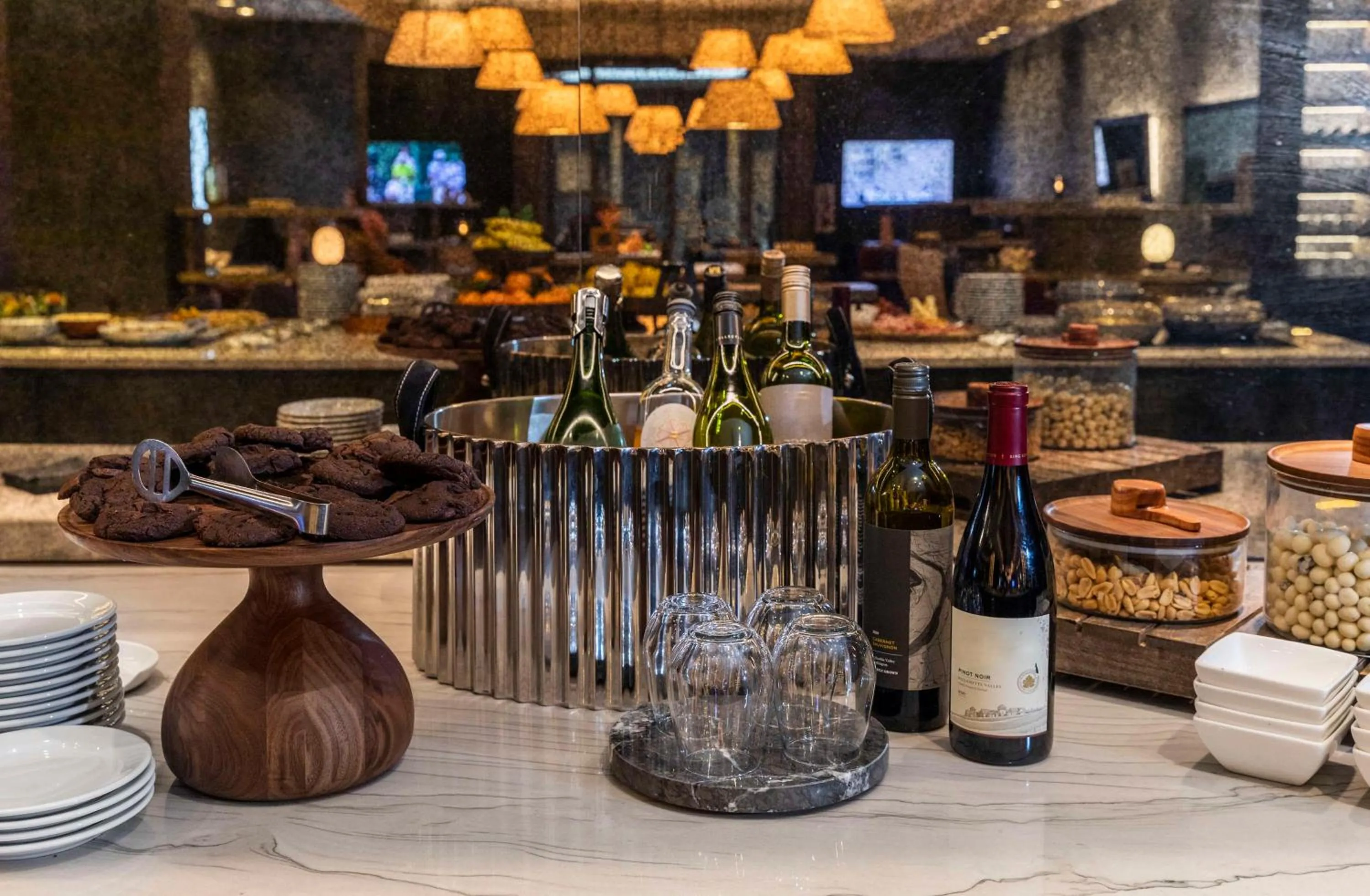 Restaurant/places to eat in Thompson Central Park New York, by Hyatt