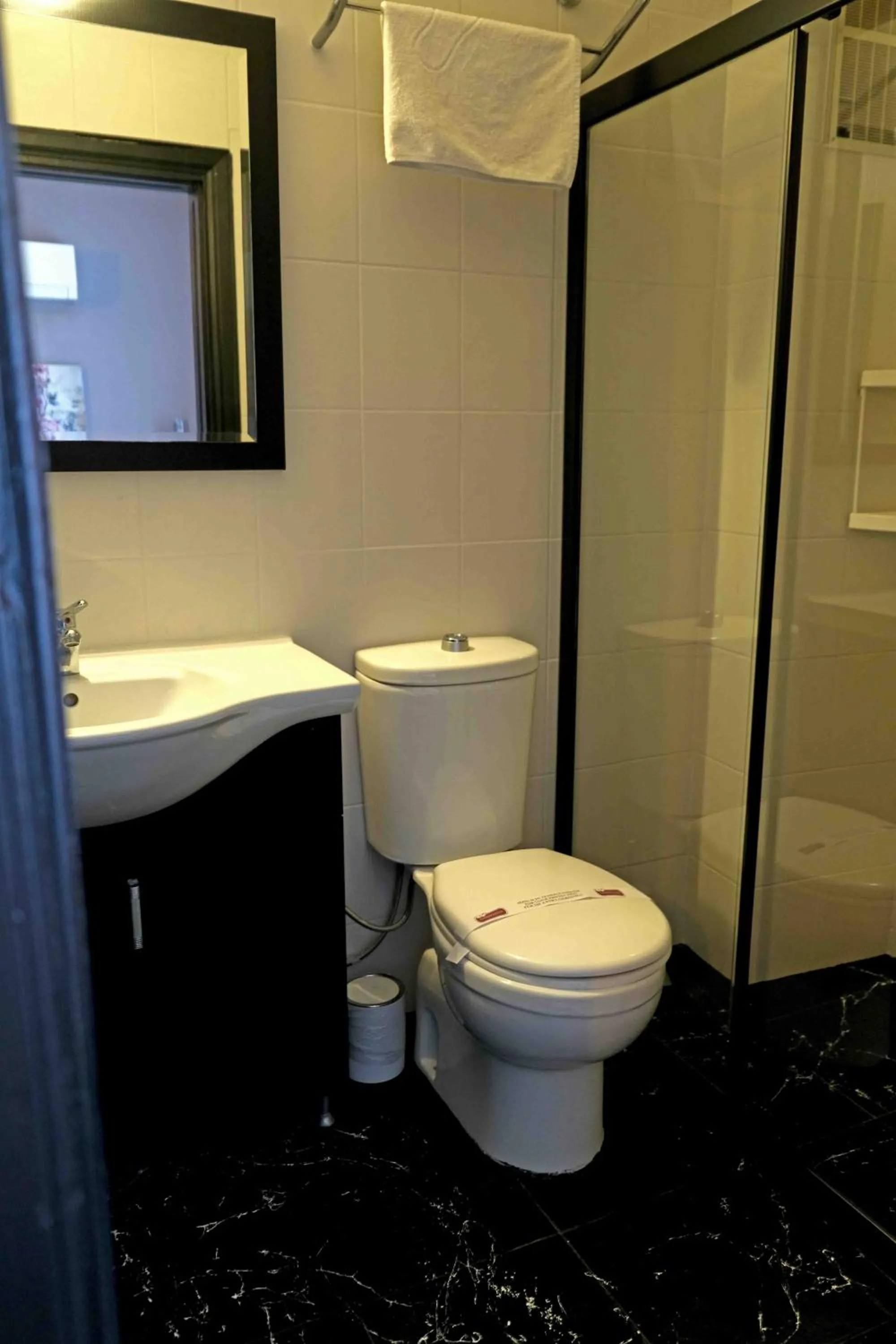 Bathroom in Yasemin Hotel