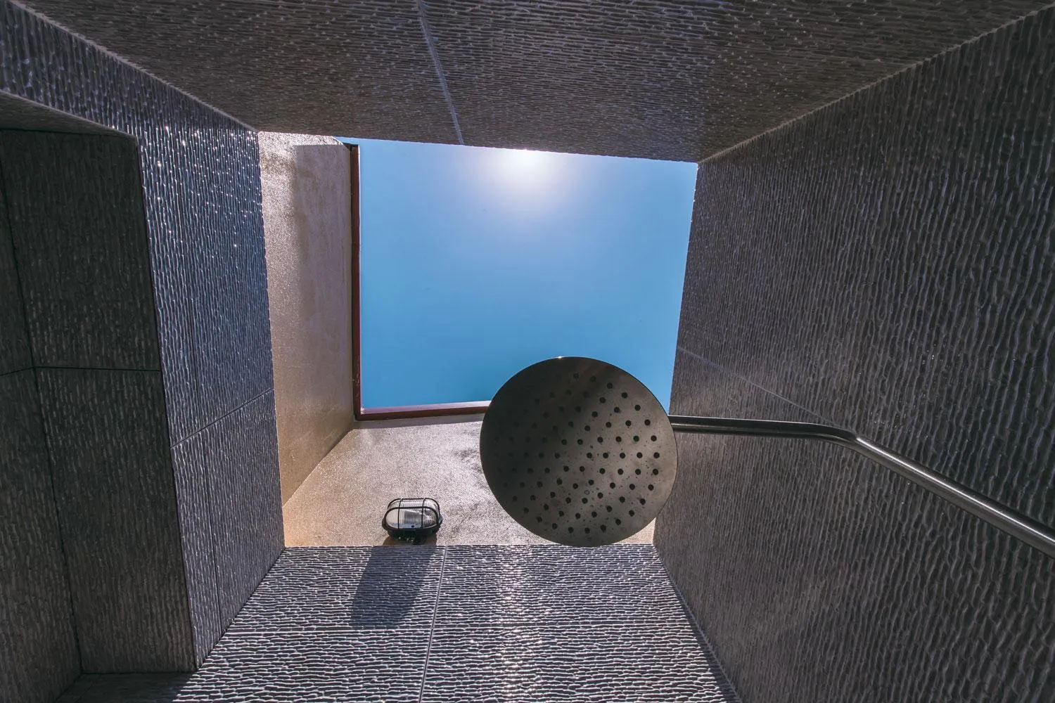 Shower in Endheri Sunset Dhangethi